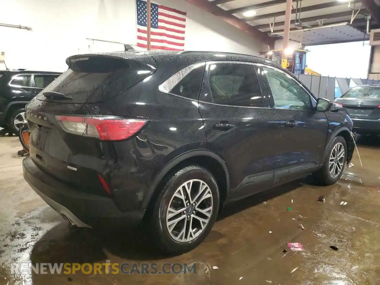3 Photograph of a damaged car 1FMCU0H65LUB46770 FORD ESCAPE 2020