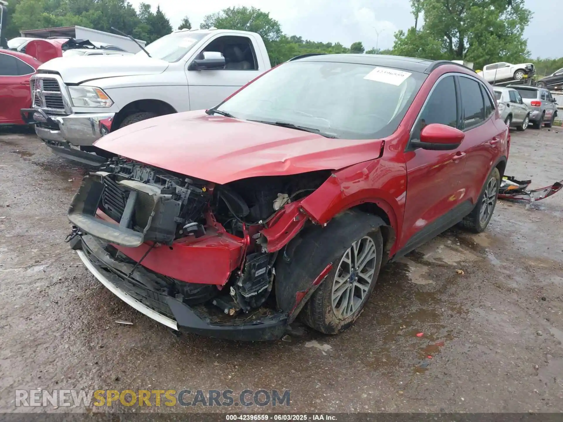 2 Photograph of a damaged car 1FMCU0H69LUA32402 FORD ESCAPE 2020