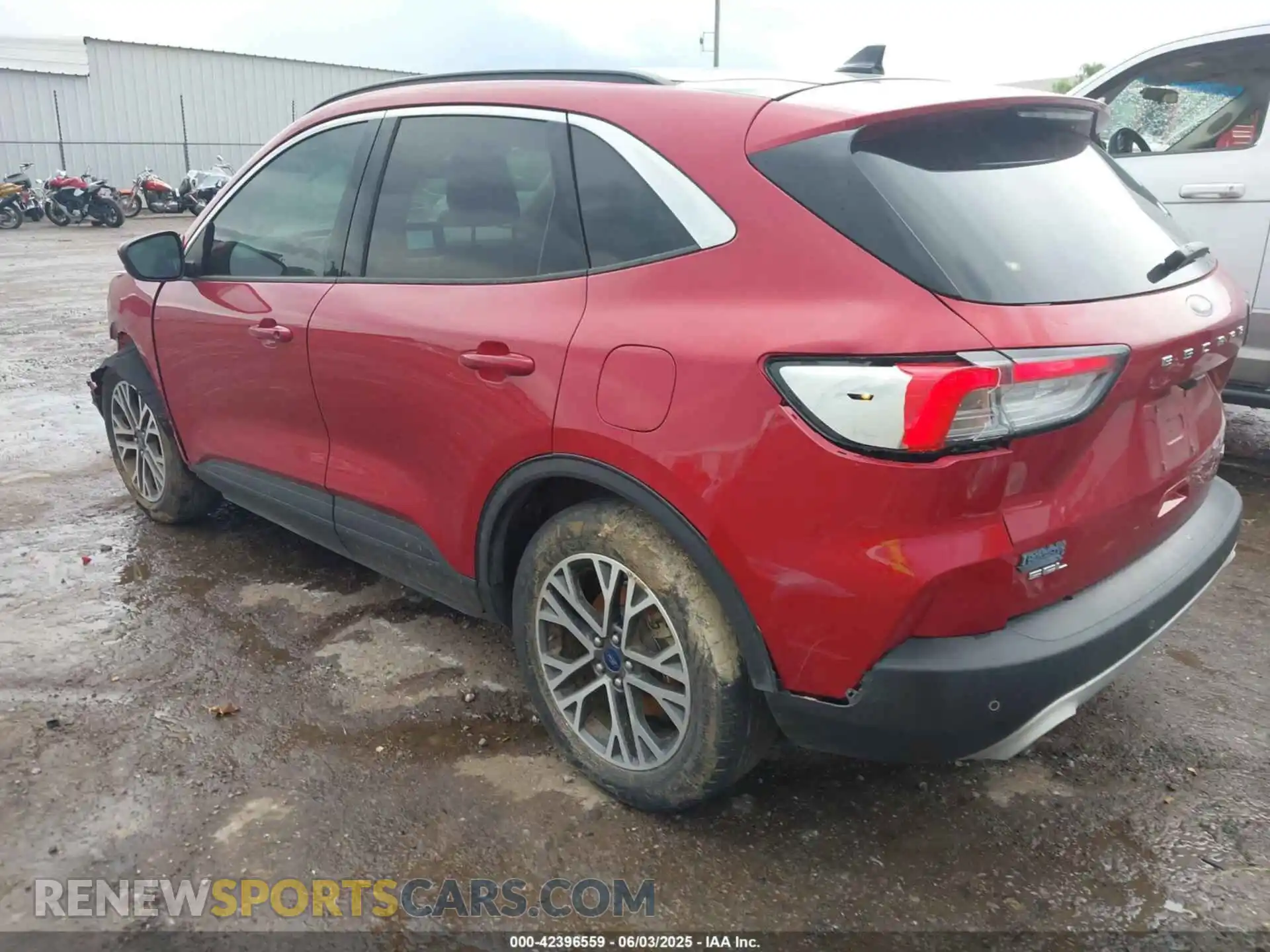 3 Photograph of a damaged car 1FMCU0H69LUA32402 FORD ESCAPE 2020