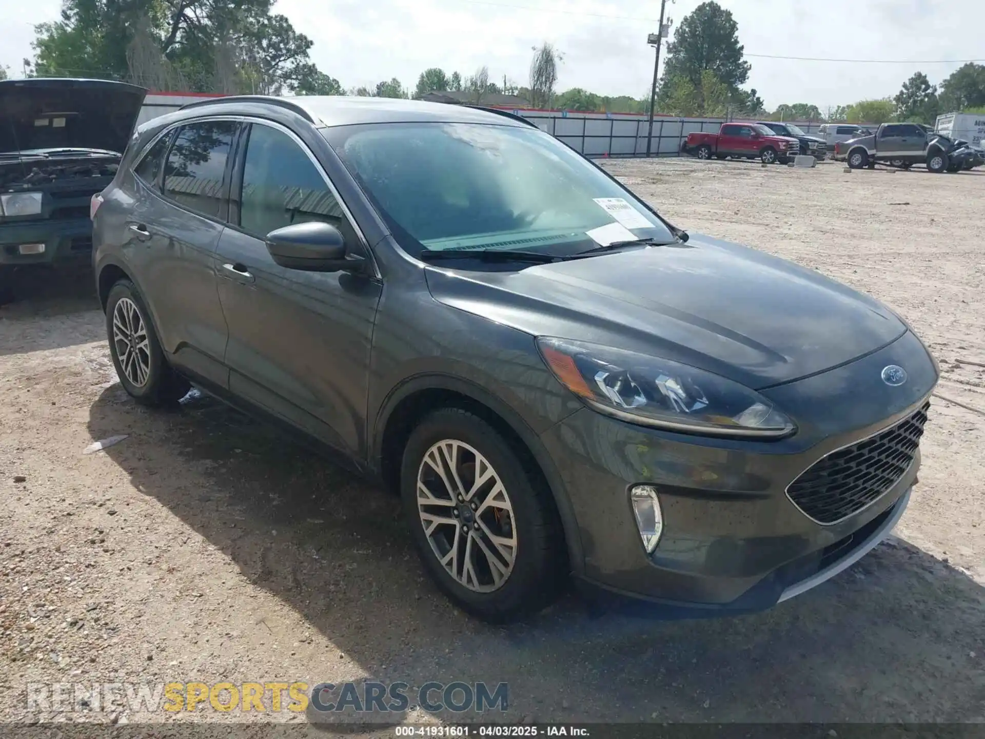 1 Photograph of a damaged car 1FMCU0H69LUB17451 FORD ESCAPE 2020
