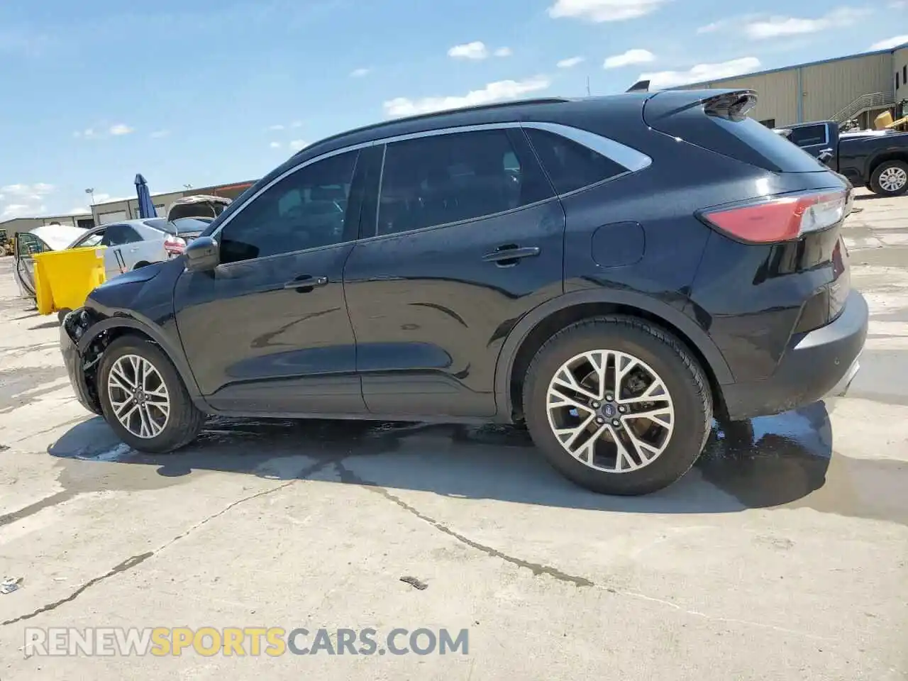 2 Photograph of a damaged car 1FMCU0H69LUB18406 FORD ESCAPE 2020