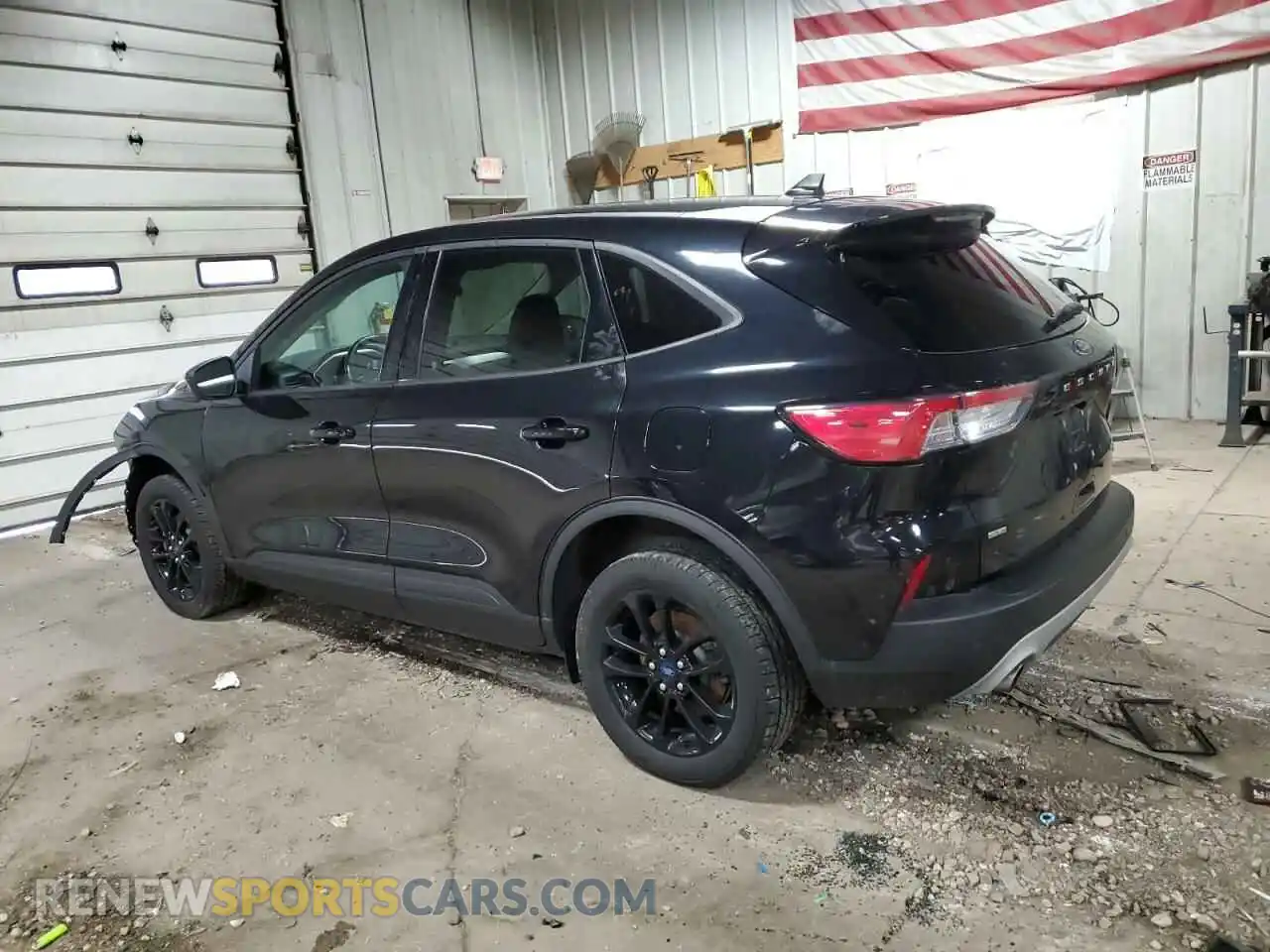 2 fotografías del automóvil dañado 1FMCU9BZ7LUB13535 FORD ESCAPE 2020