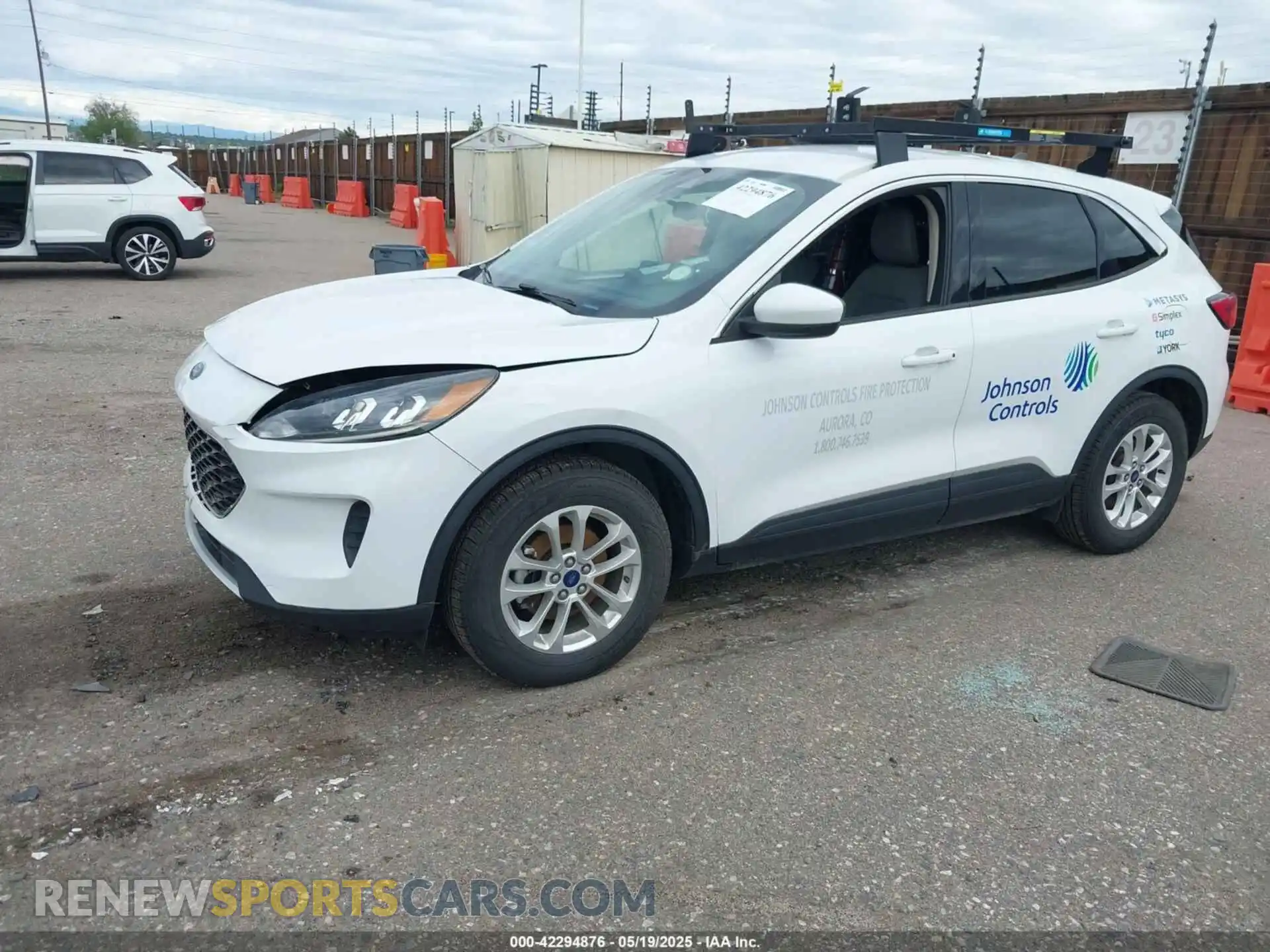 2 fotografías del automóvil dañado 1FMCU9G60LUB80380 FORD ESCAPE 2020