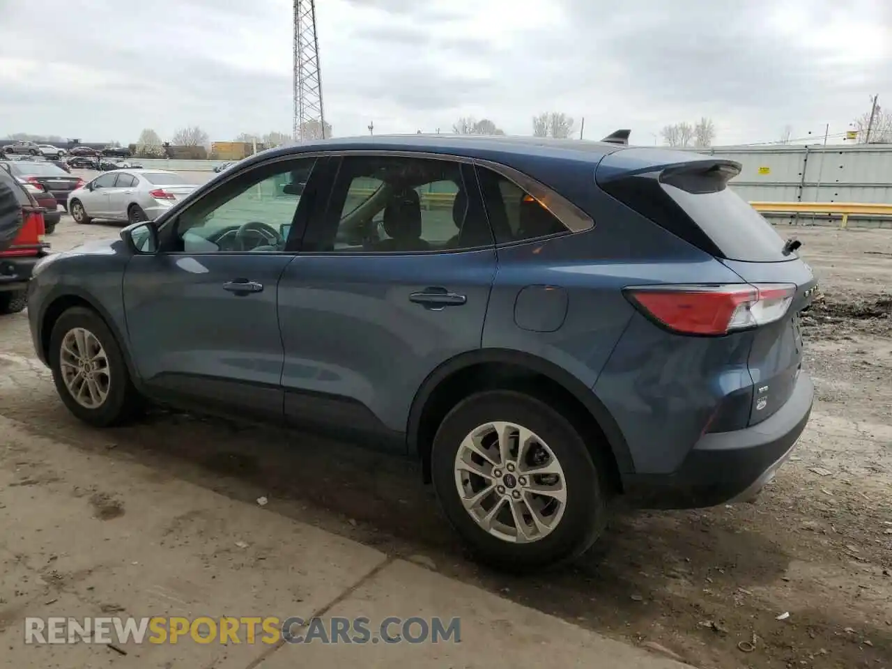 2 fotografías del automóvil dañado 1FMCU9G60LUC12468 FORD ESCAPE 2020