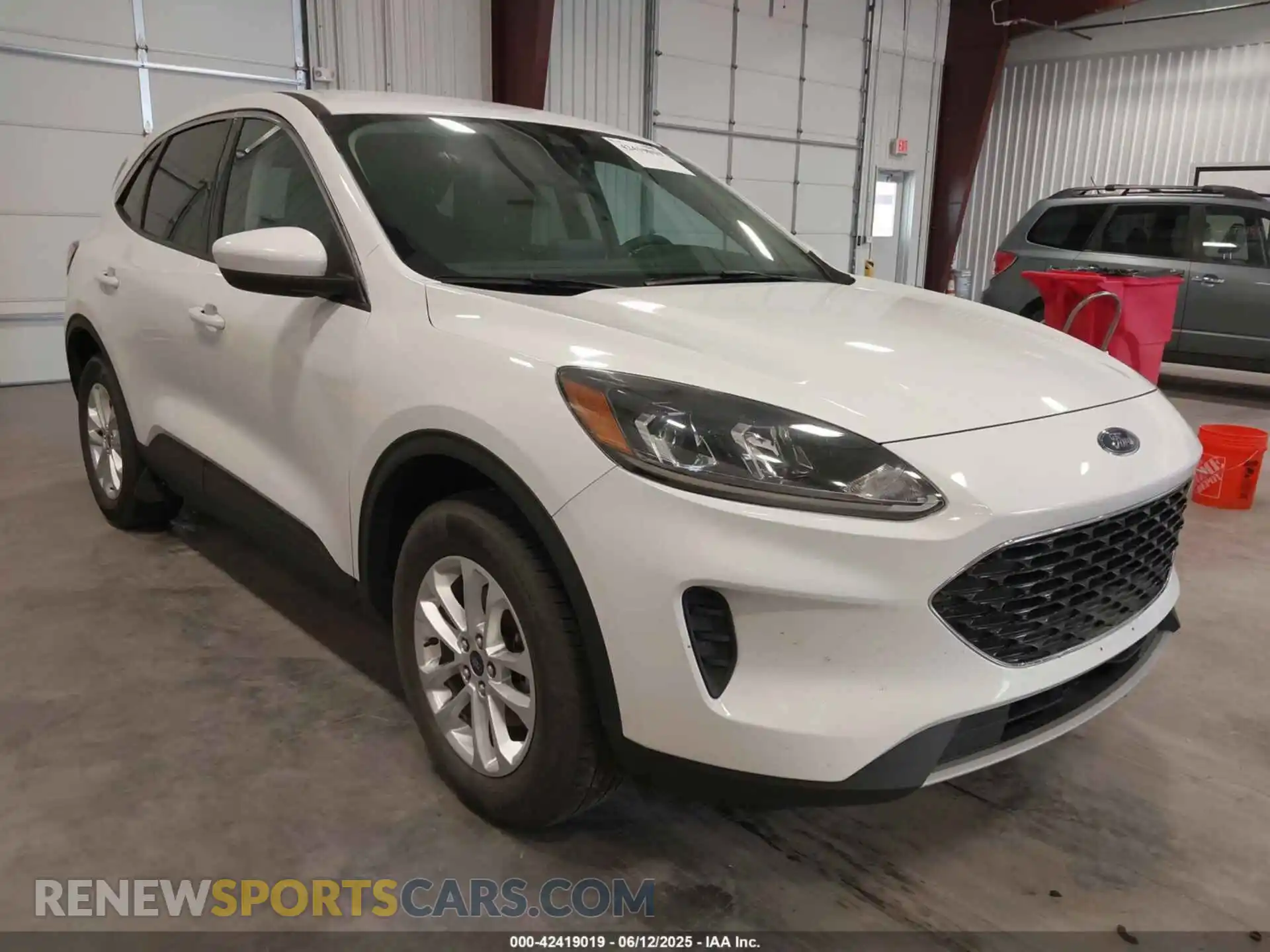 1 Photograph of a damaged car 1FMCU9G61LUC01480 FORD ESCAPE 2020