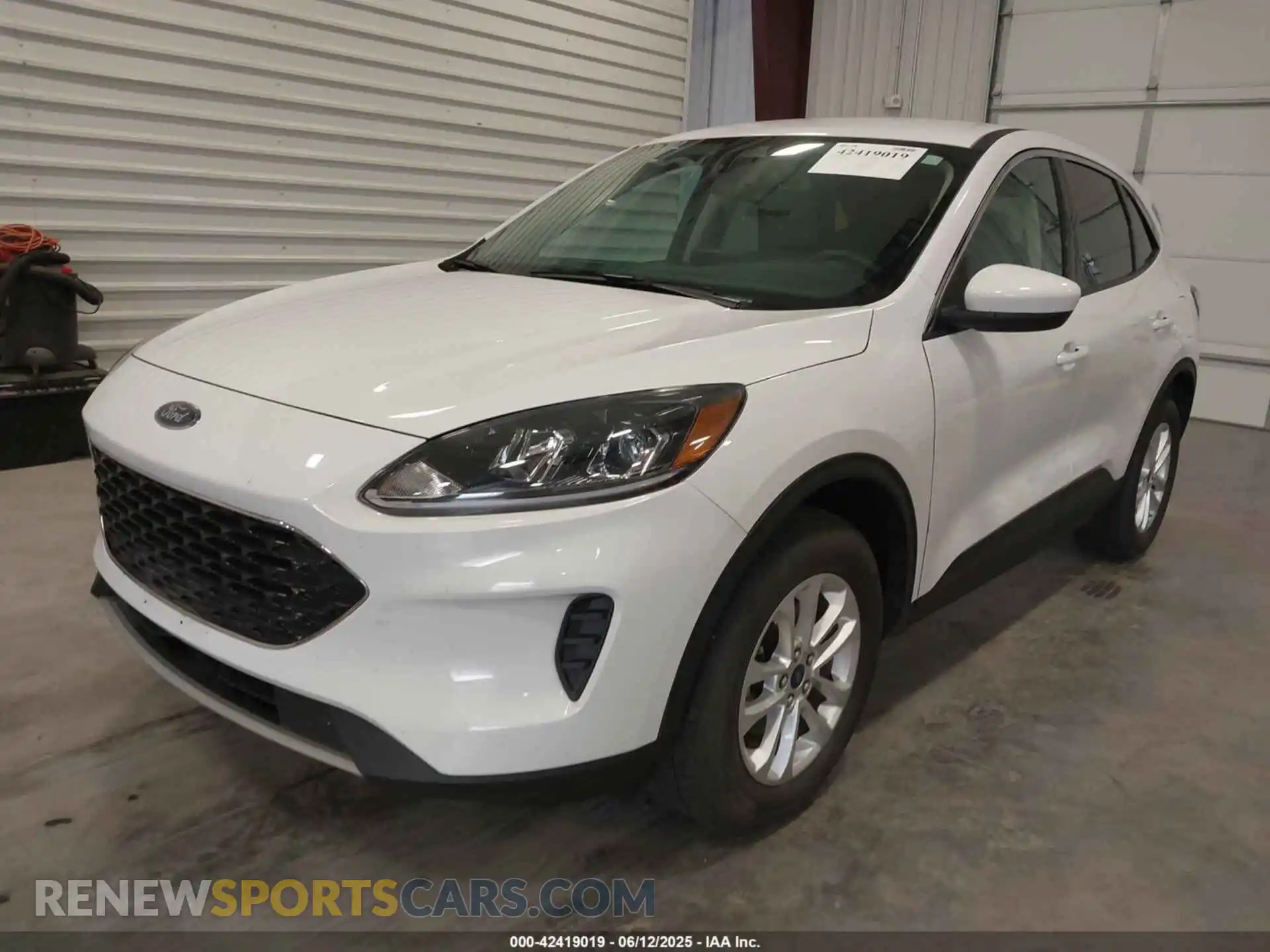 2 Photograph of a damaged car 1FMCU9G61LUC01480 FORD ESCAPE 2020