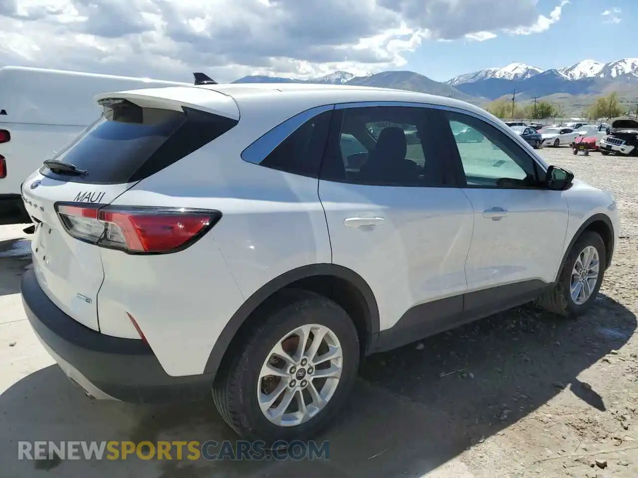3 Фотография поврежденного автомобиля 1FMCU9G65LUA30619 FORD ESCAPE 2020