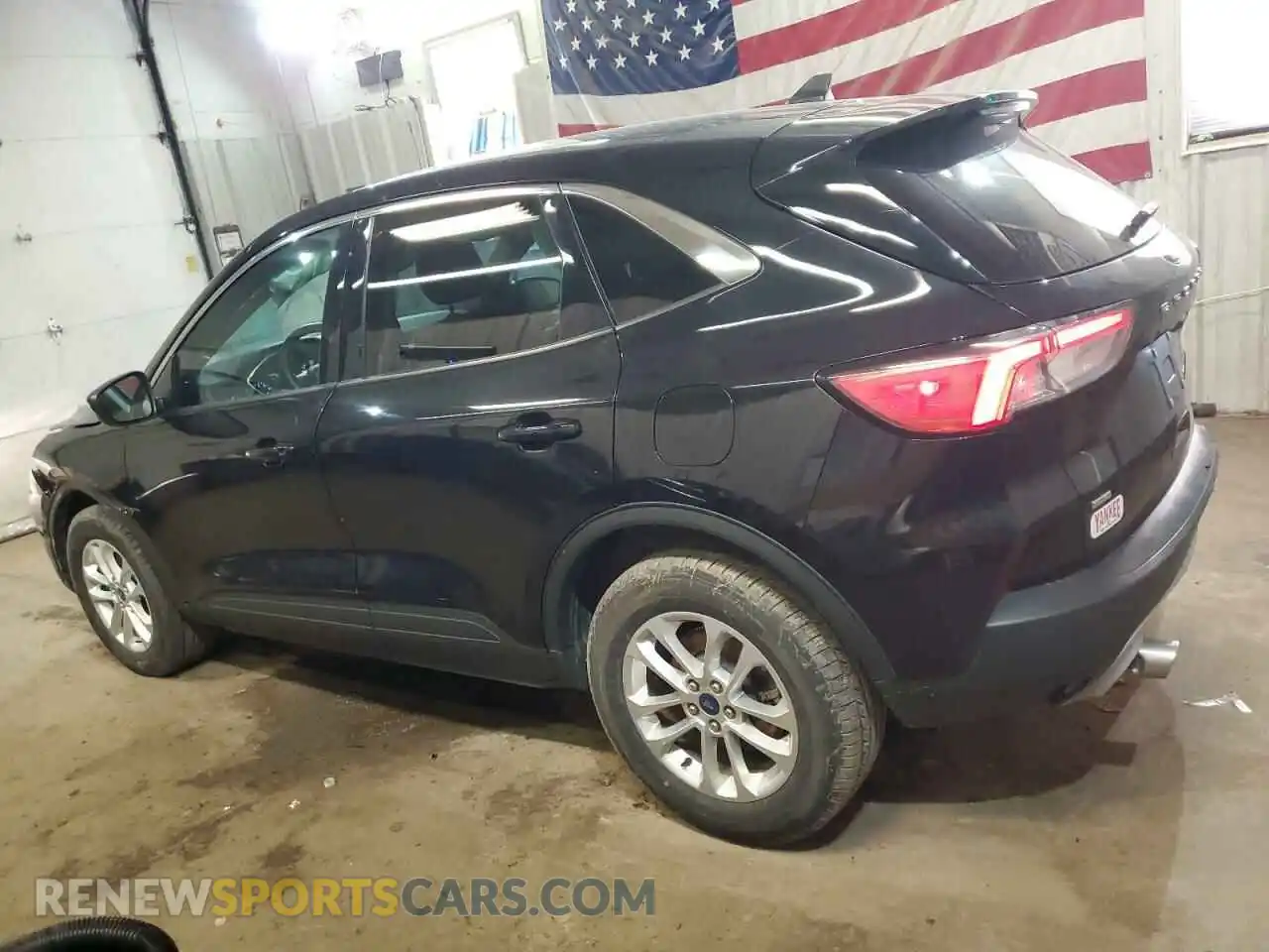 2 Photograph of a damaged car 1FMCU9G68LUB95497 FORD ESCAPE 2020