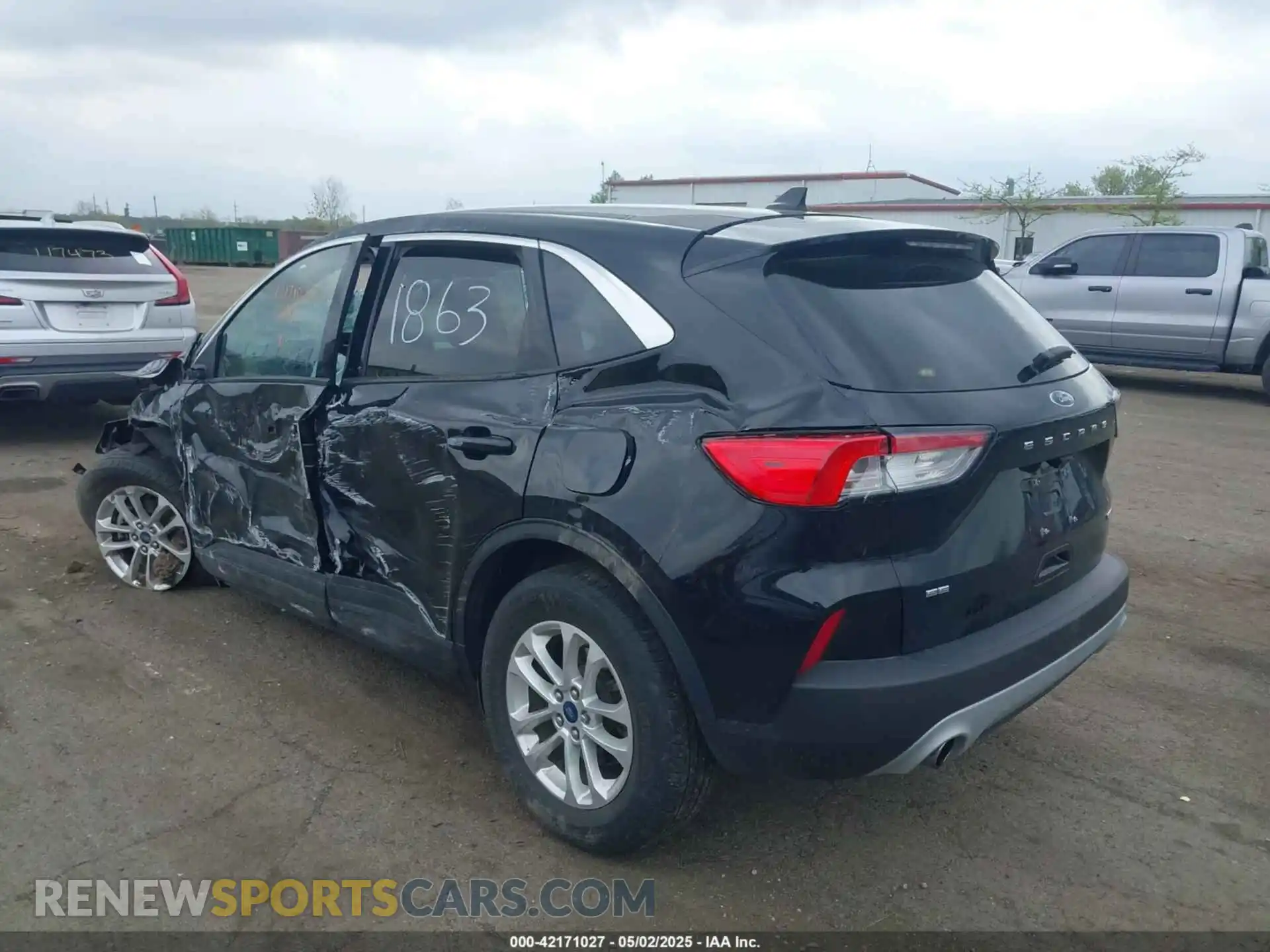 3 Photograph of a damaged car 1FMCU9G68LUC41863 FORD ESCAPE 2020
