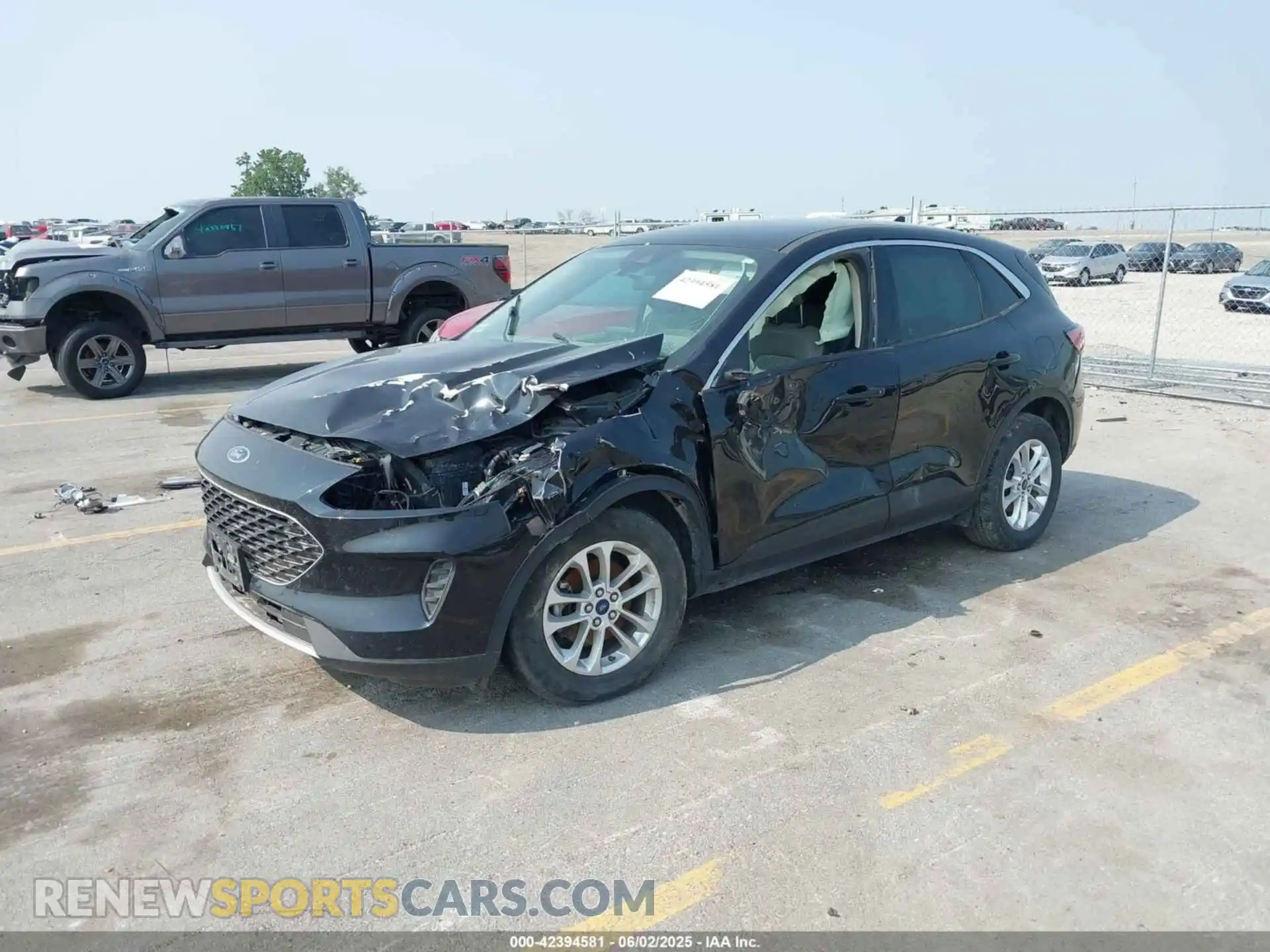 2 Photograph of a damaged car 1FMCU9G69LUB04219 FORD ESCAPE 2020
