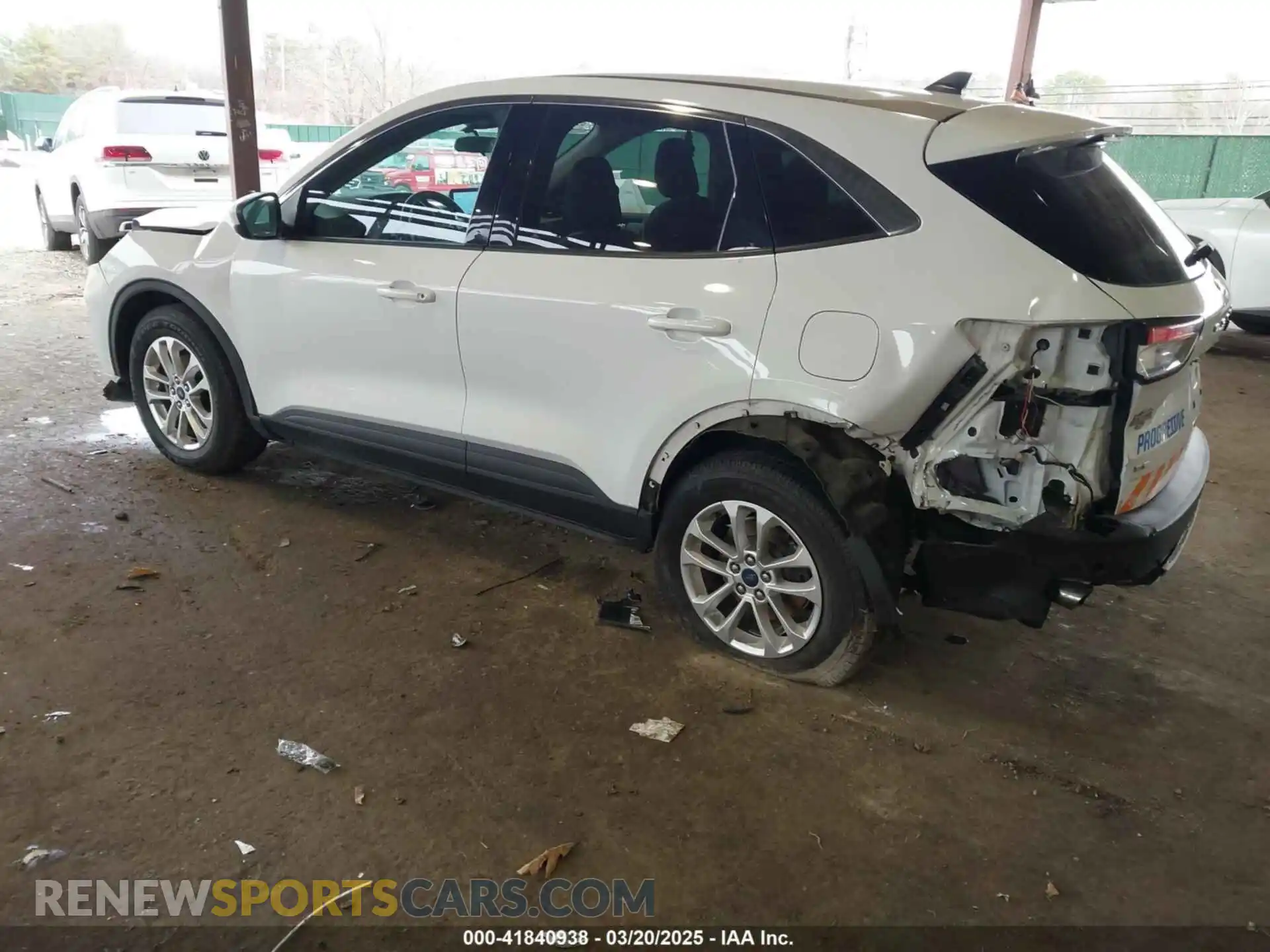 3 Photograph of a damaged car 1FMCU9G69LUB14815 FORD ESCAPE 2020