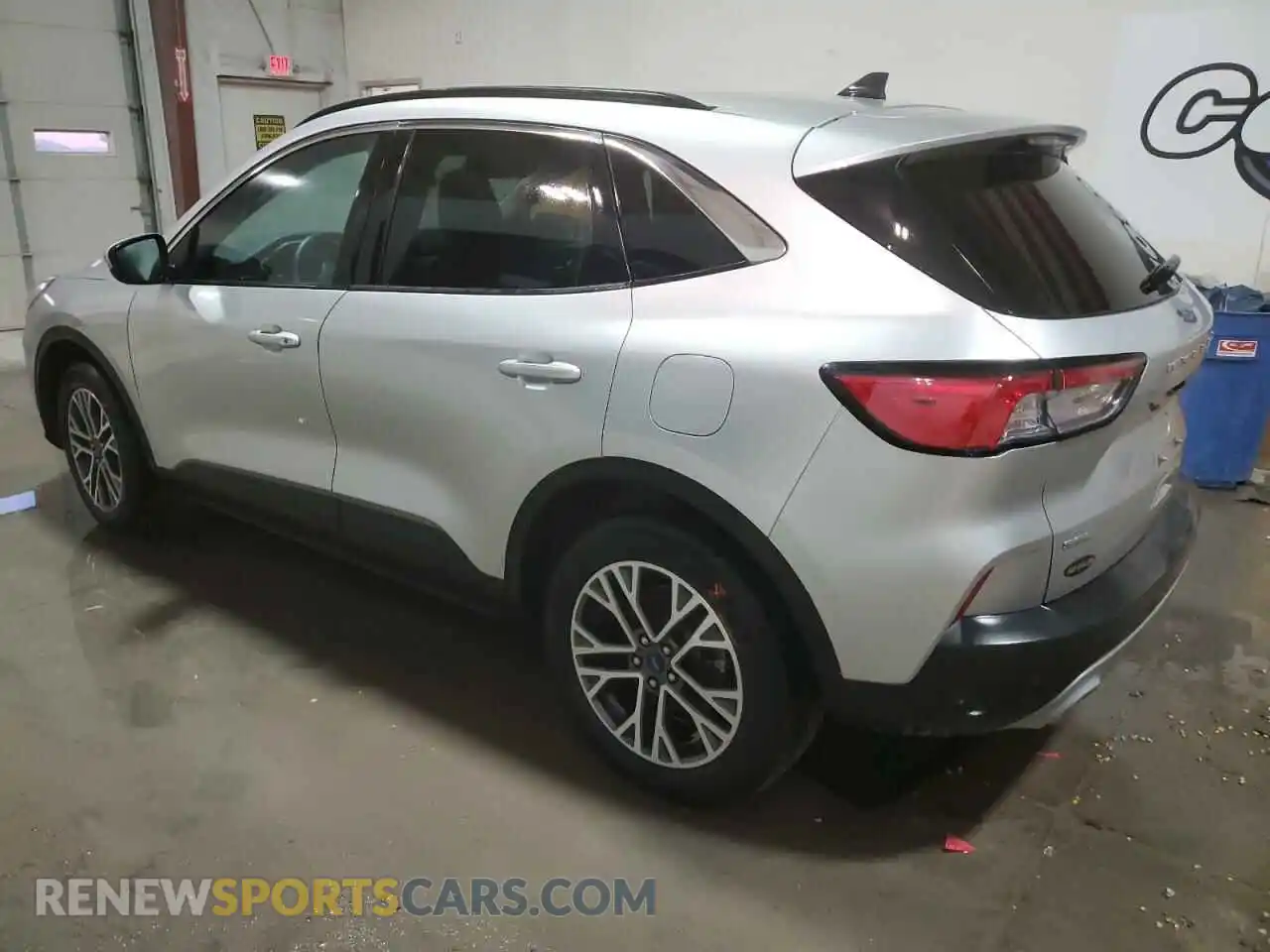 2 Photograph of a damaged car 1FMCU9H60LUB68115 FORD ESCAPE 2020