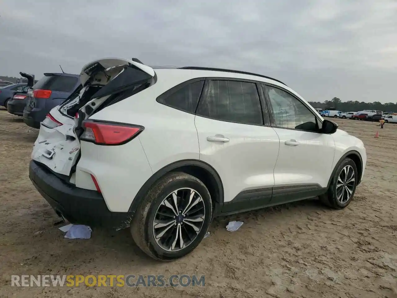 3 Photograph of a damaged car 1FMCU0BZ0MUA14858 FORD ESCAPE 2021