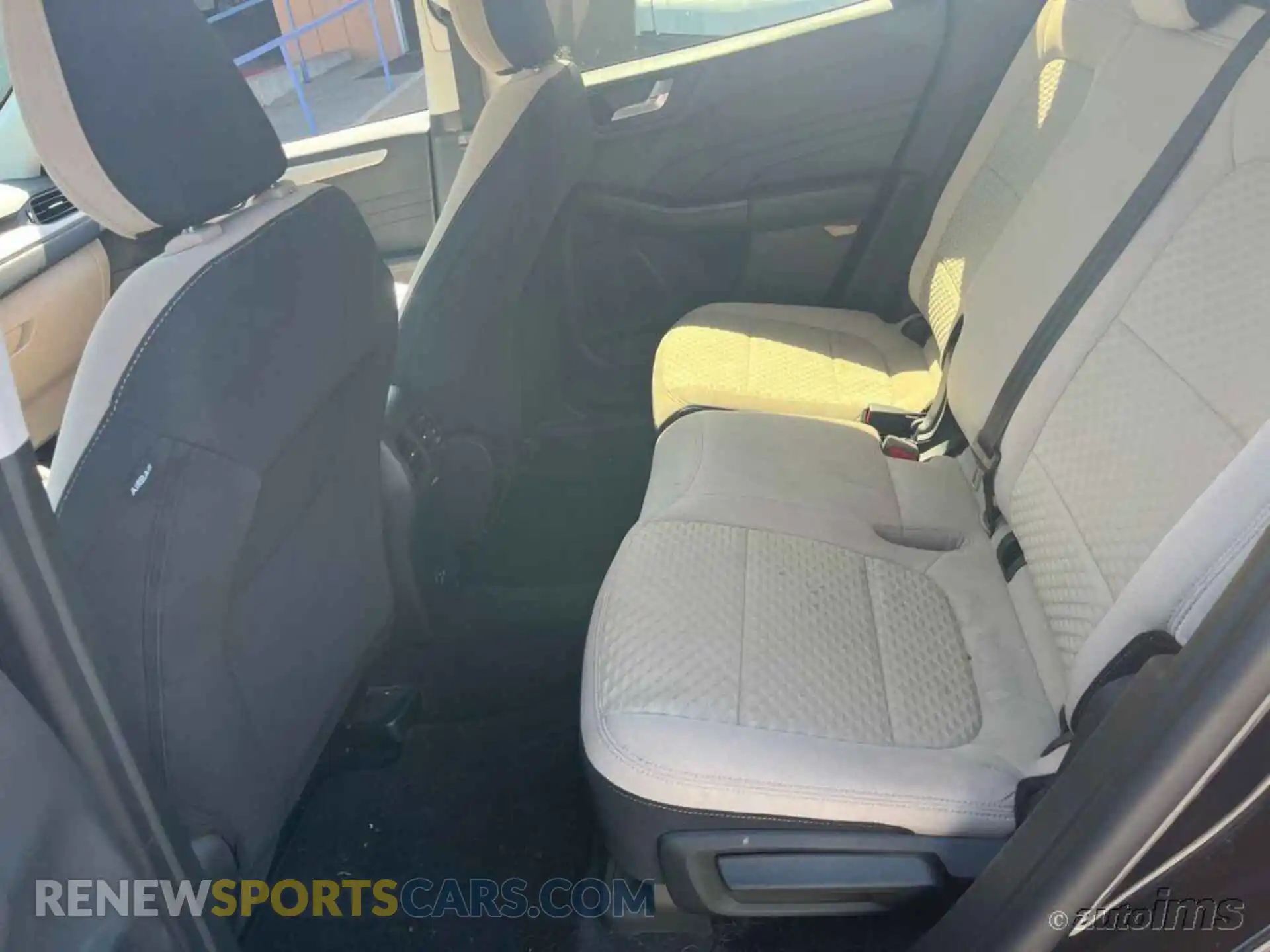 3 Photograph of a damaged car 1FMCU0BZ1MUA50526 FORD ESCAPE 2021