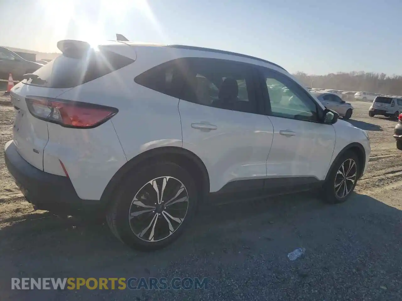 3 Photograph of a damaged car 1FMCU0BZ2MUB21653 FORD ESCAPE 2021