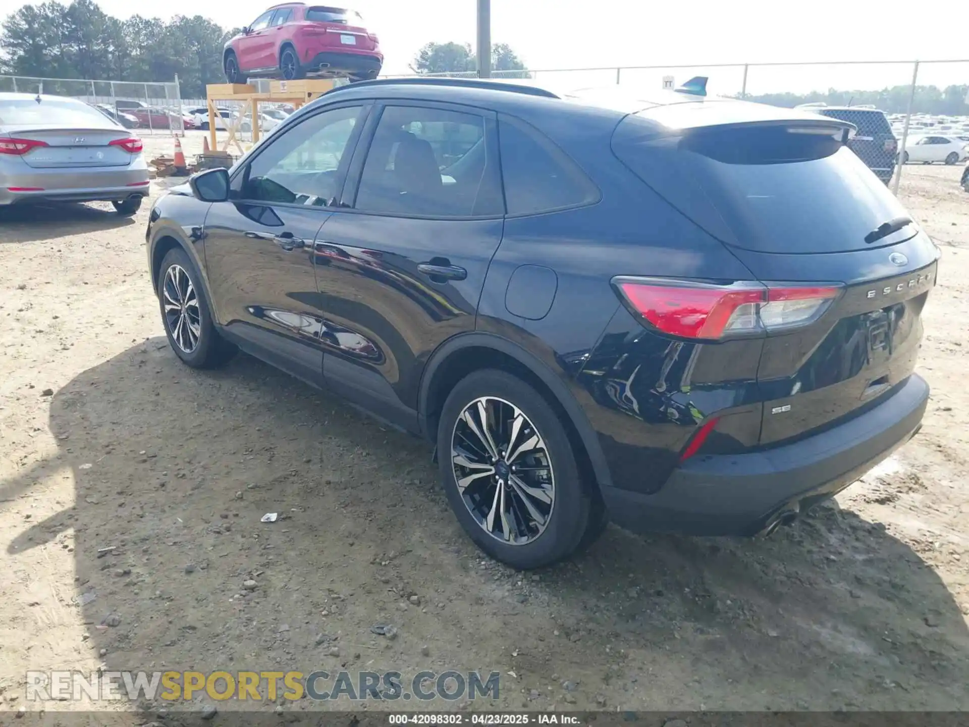 3 Photograph of a damaged car 1FMCU0BZ3MUA27376 FORD ESCAPE 2021