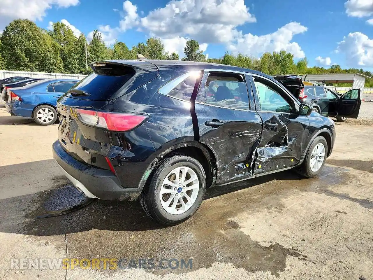 3 fotografías del automóvil dañado 1FMCU0BZ3MUA68915 FORD ESCAPE 2021