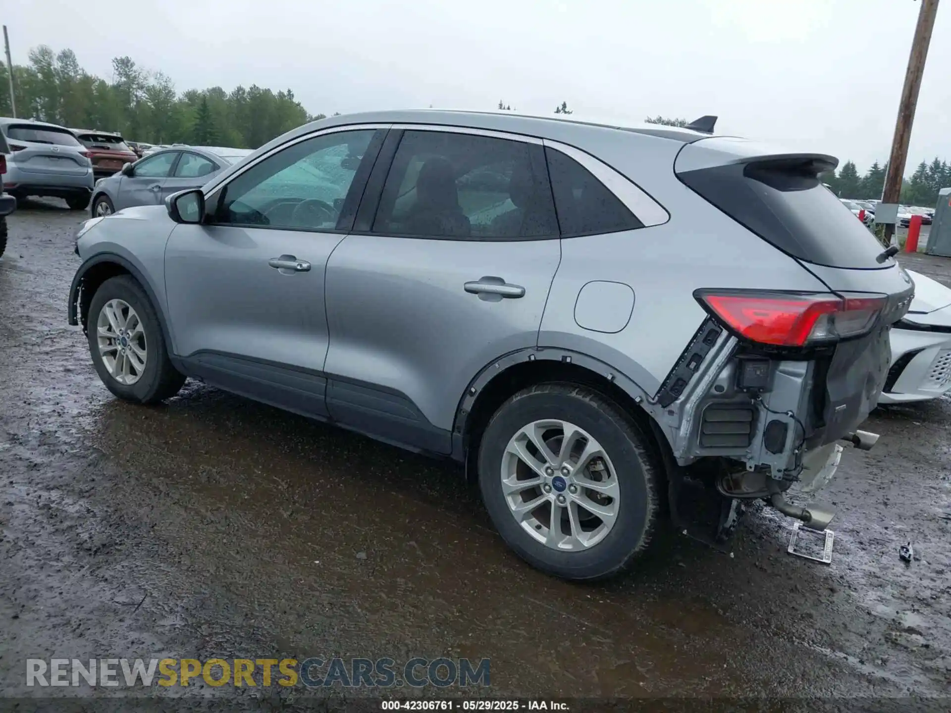 3 Photograph of a damaged car 1FMCU0BZ4MUA38497 FORD ESCAPE 2021
