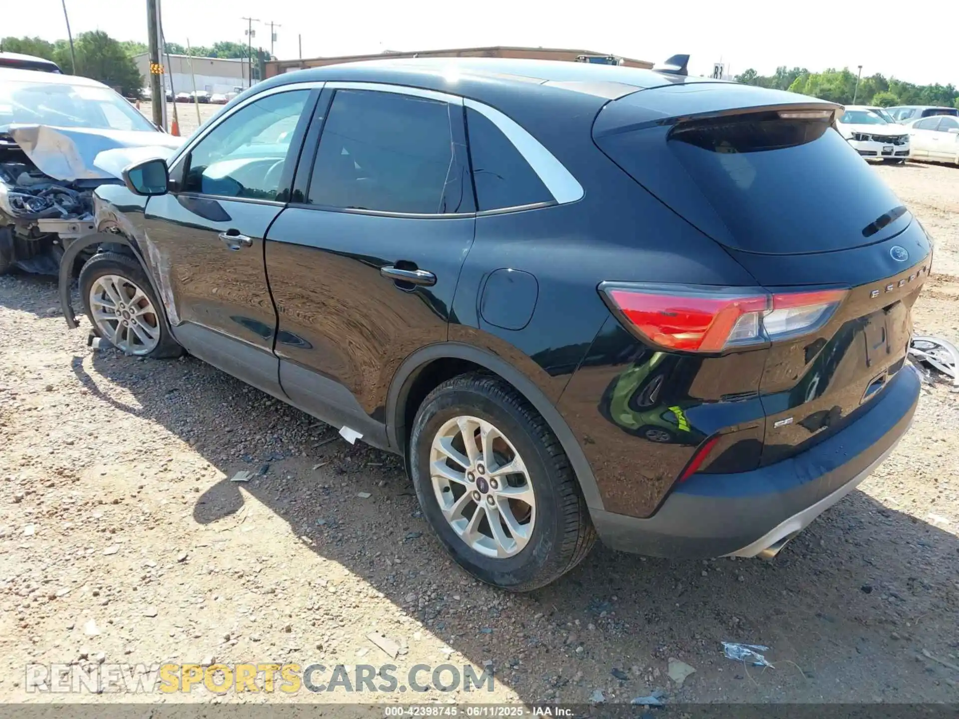 3 Photograph of a damaged car 1FMCU0BZ4MUA67773 FORD ESCAPE 2021