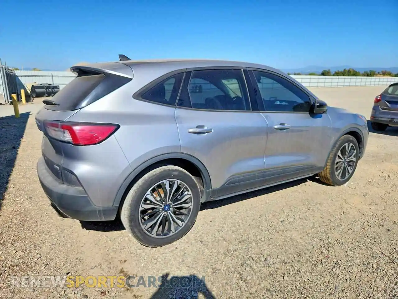 3 Фотография поврежденного автомобиля 1FMCU0BZ6MUA10300 FORD ESCAPE 2021