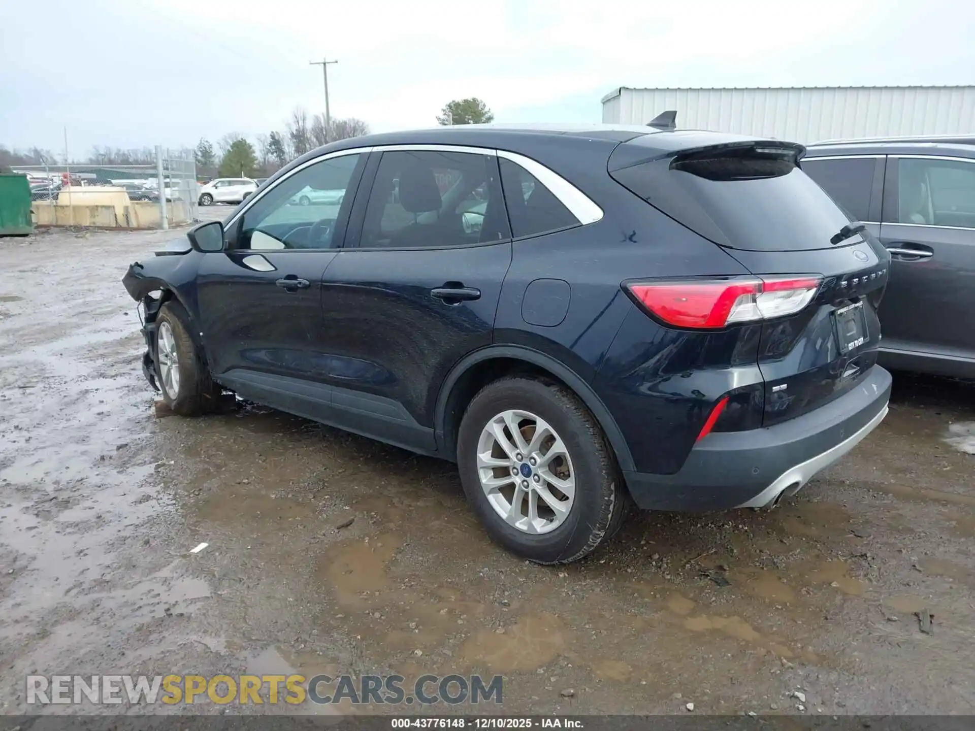 3 Photograph of a damaged car 1FMCU0BZ9MUA82852 FORD ESCAPE 2021