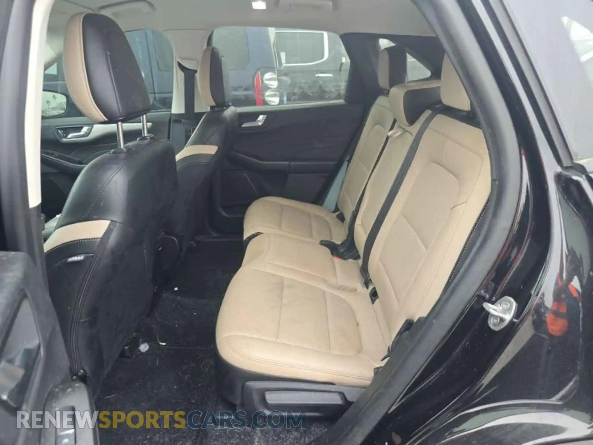2 Photograph of a damaged car 1FMCU0CZ3MUA52261 FORD ESCAPE 2021