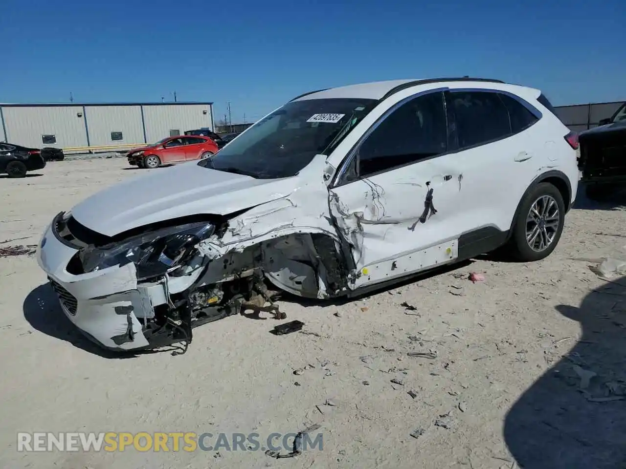 1 Photograph of a damaged car 1FMCU0CZ5MUA52570 FORD ESCAPE 2021