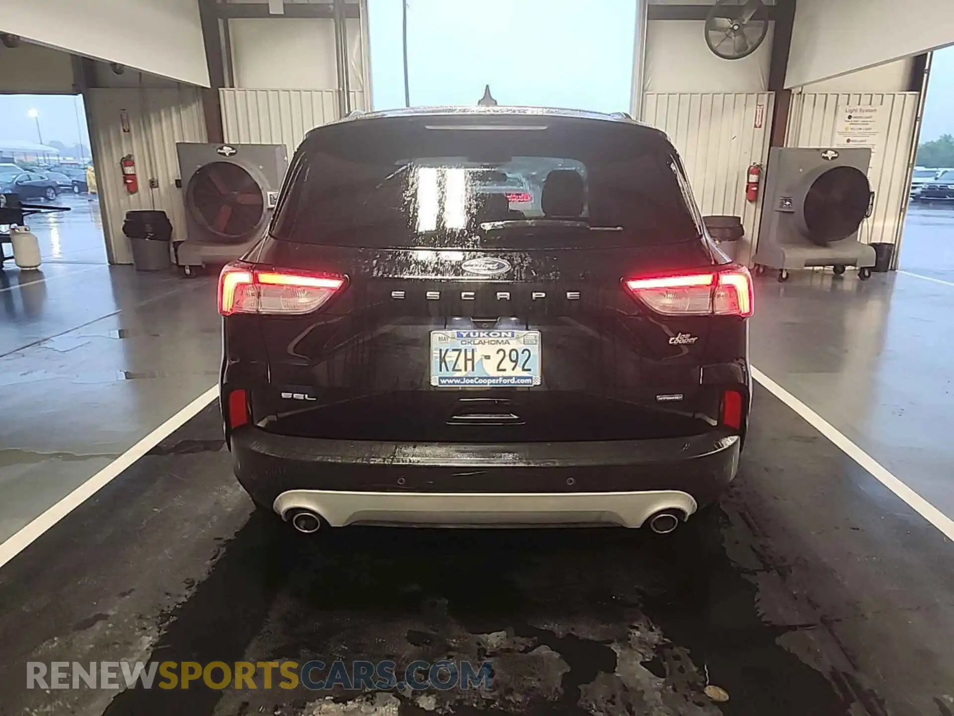 2 Photograph of a damaged car 1FMCU0CZ9MUA42429 FORD ESCAPE 2021