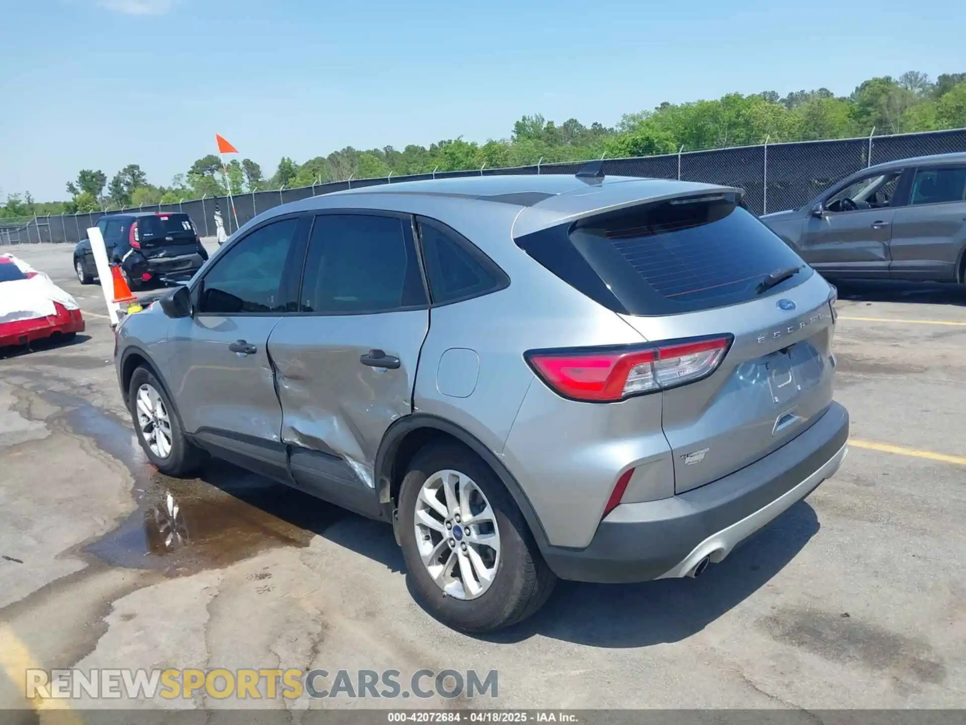 3 Photograph of a damaged car 1FMCU0F63MUA50558 FORD ESCAPE 2021