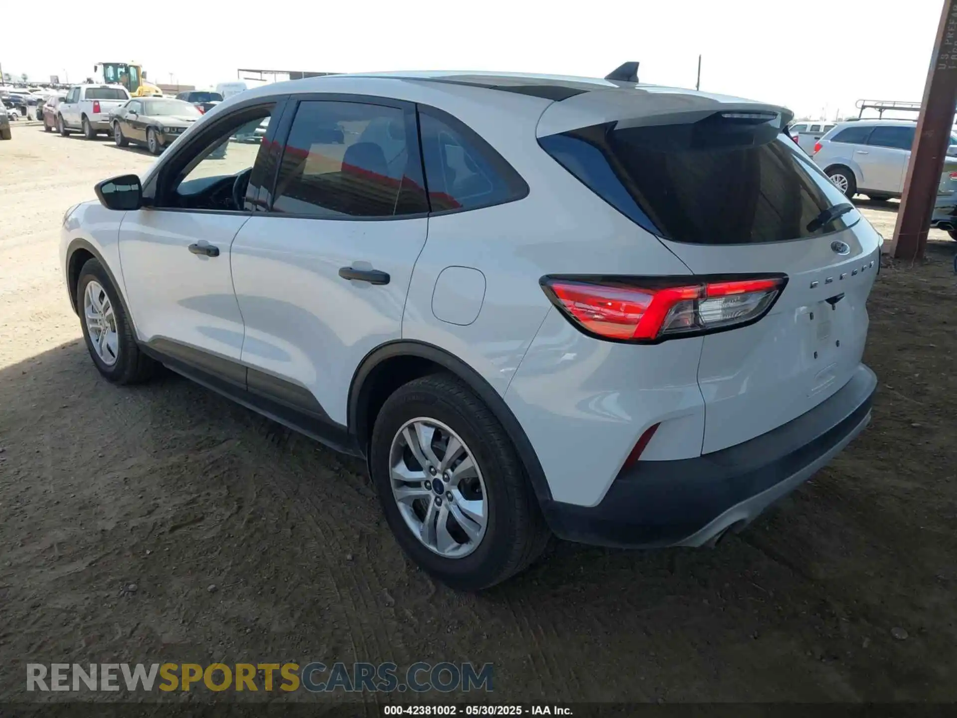 3 Photograph of a damaged car 1FMCU0F66MUA27484 FORD ESCAPE 2021