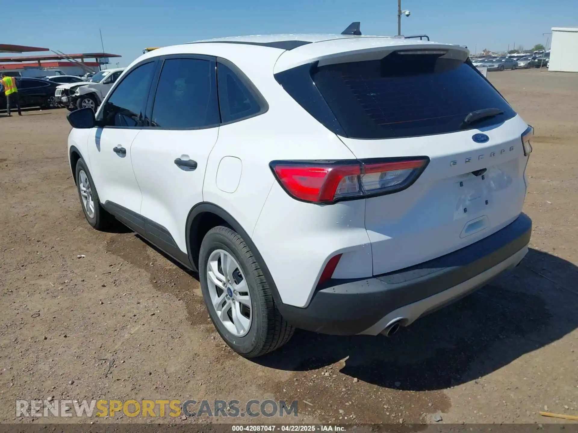 3 fotografías del automóvil dañado 1FMCU0F66MUA84316 FORD ESCAPE 2021