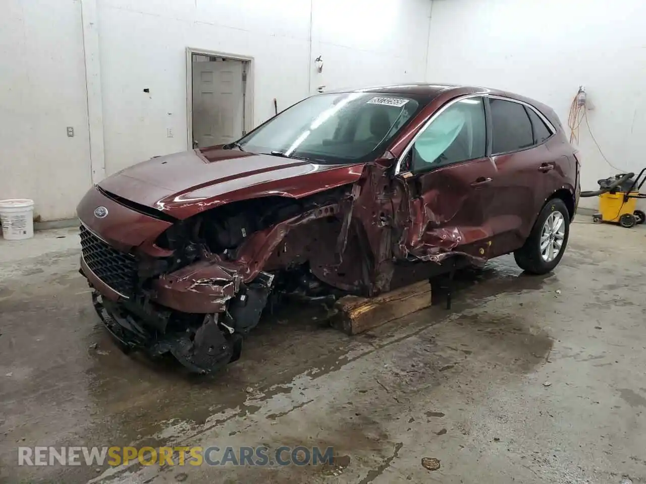 1 Photograph of a damaged car 1FMCU0G60MUA69776 FORD ESCAPE 2021