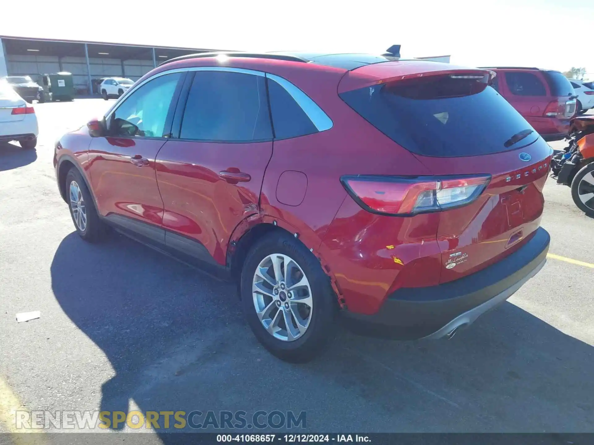 3 Photograph of a damaged car 1FMCU0G60MUB15753 FORD ESCAPE 2021