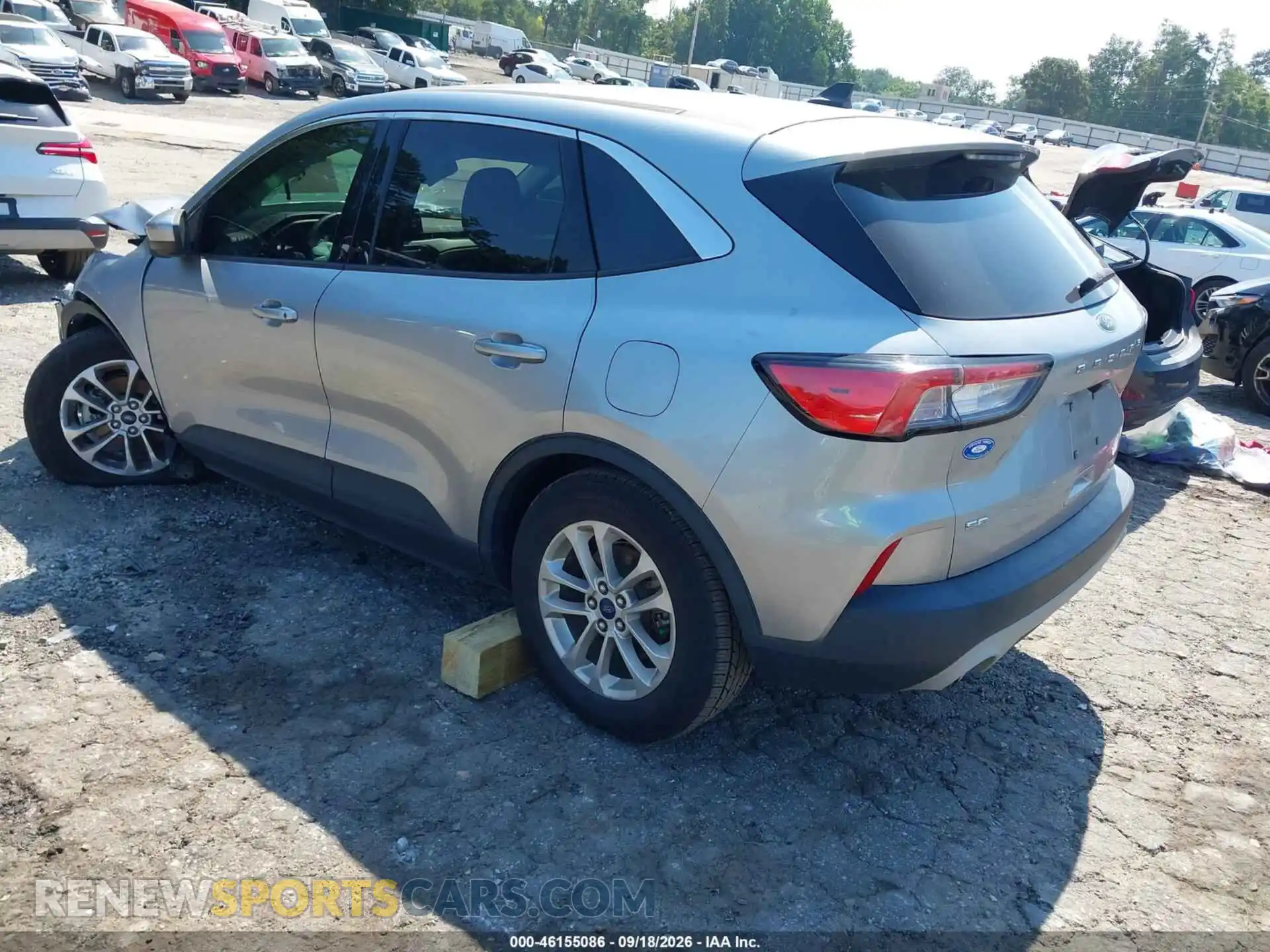 3 Фотография поврежденного автомобиля 1FMCU0G60MUB26736 FORD ESCAPE 2021