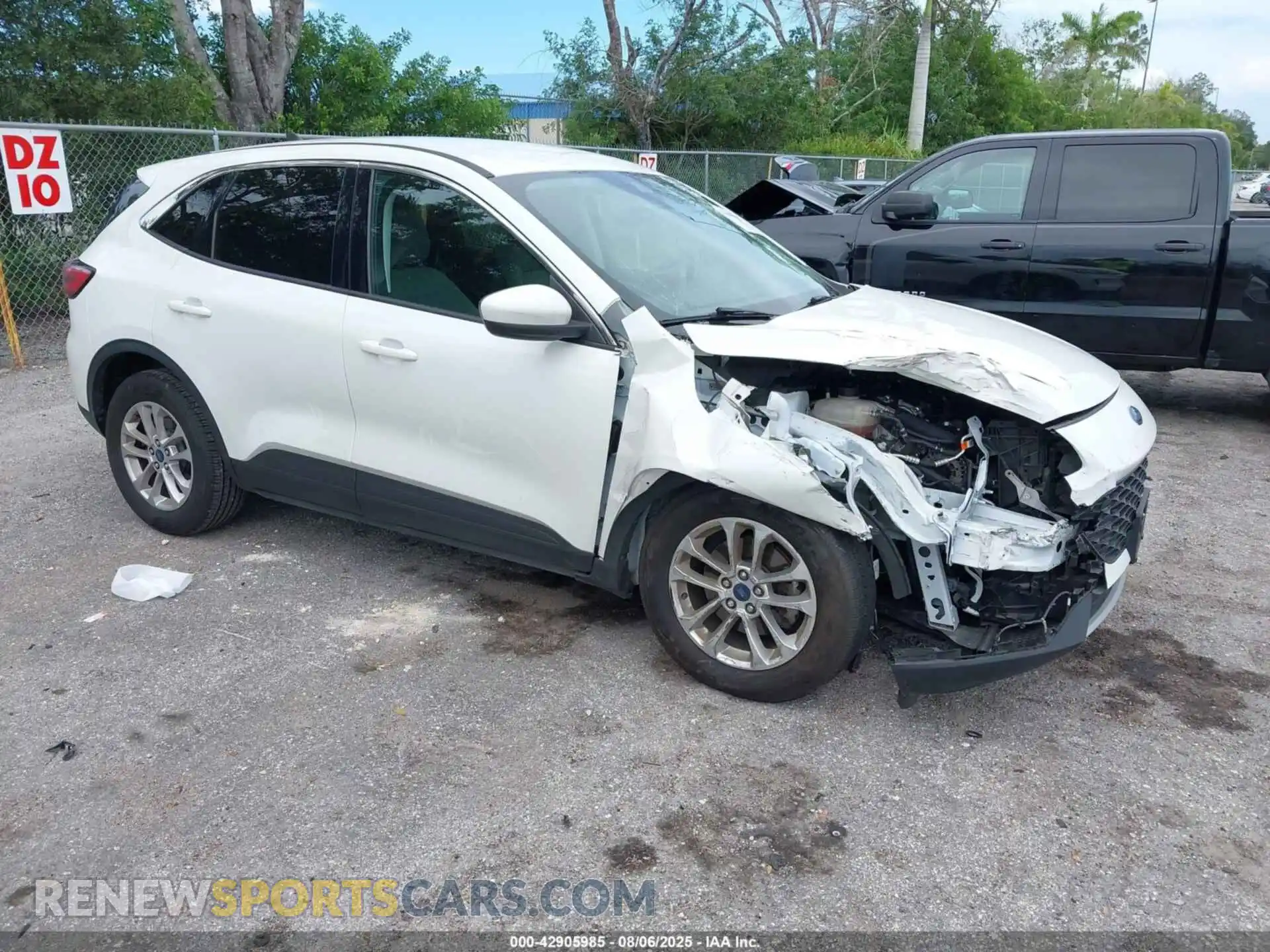 1 Photograph of a damaged car 1FMCU0G61MUB16698 FORD ESCAPE 2021