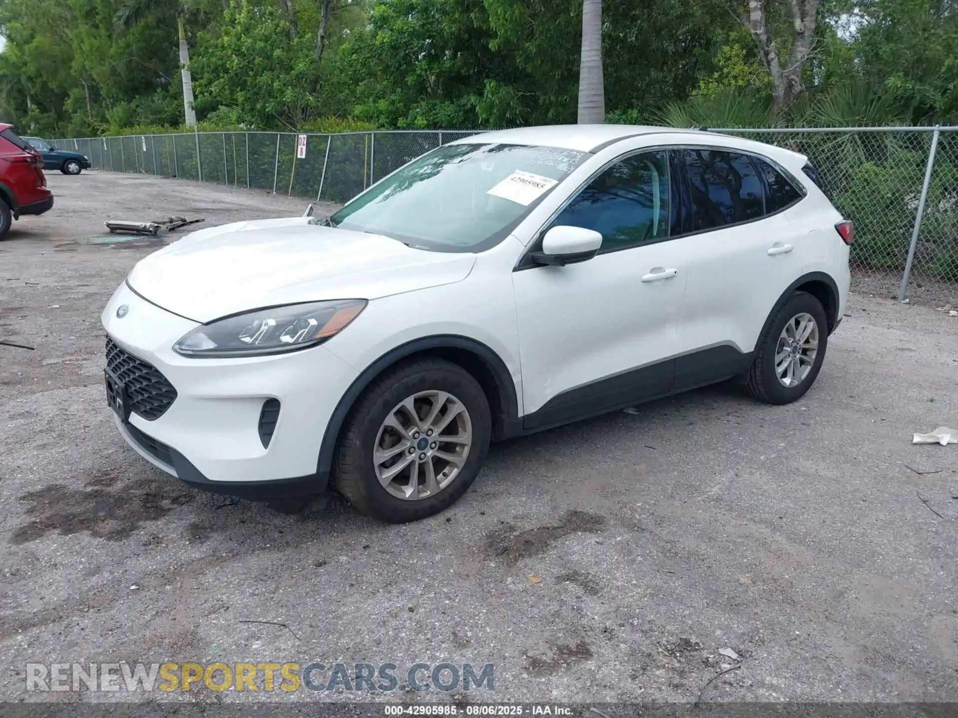 2 Photograph of a damaged car 1FMCU0G61MUB16698 FORD ESCAPE 2021