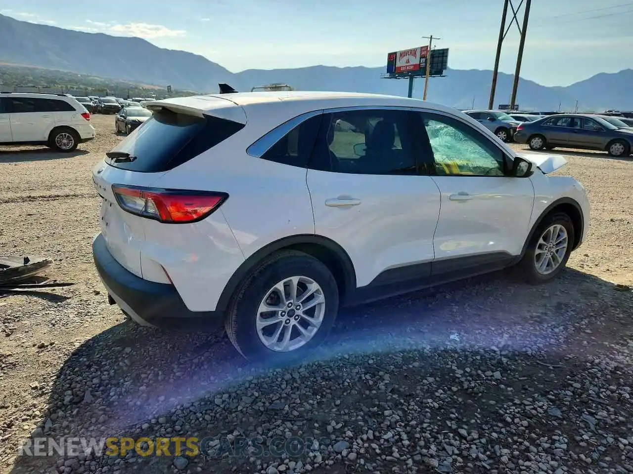3 Photograph of a damaged car 1FMCU0G62MUA83324 FORD ESCAPE 2021