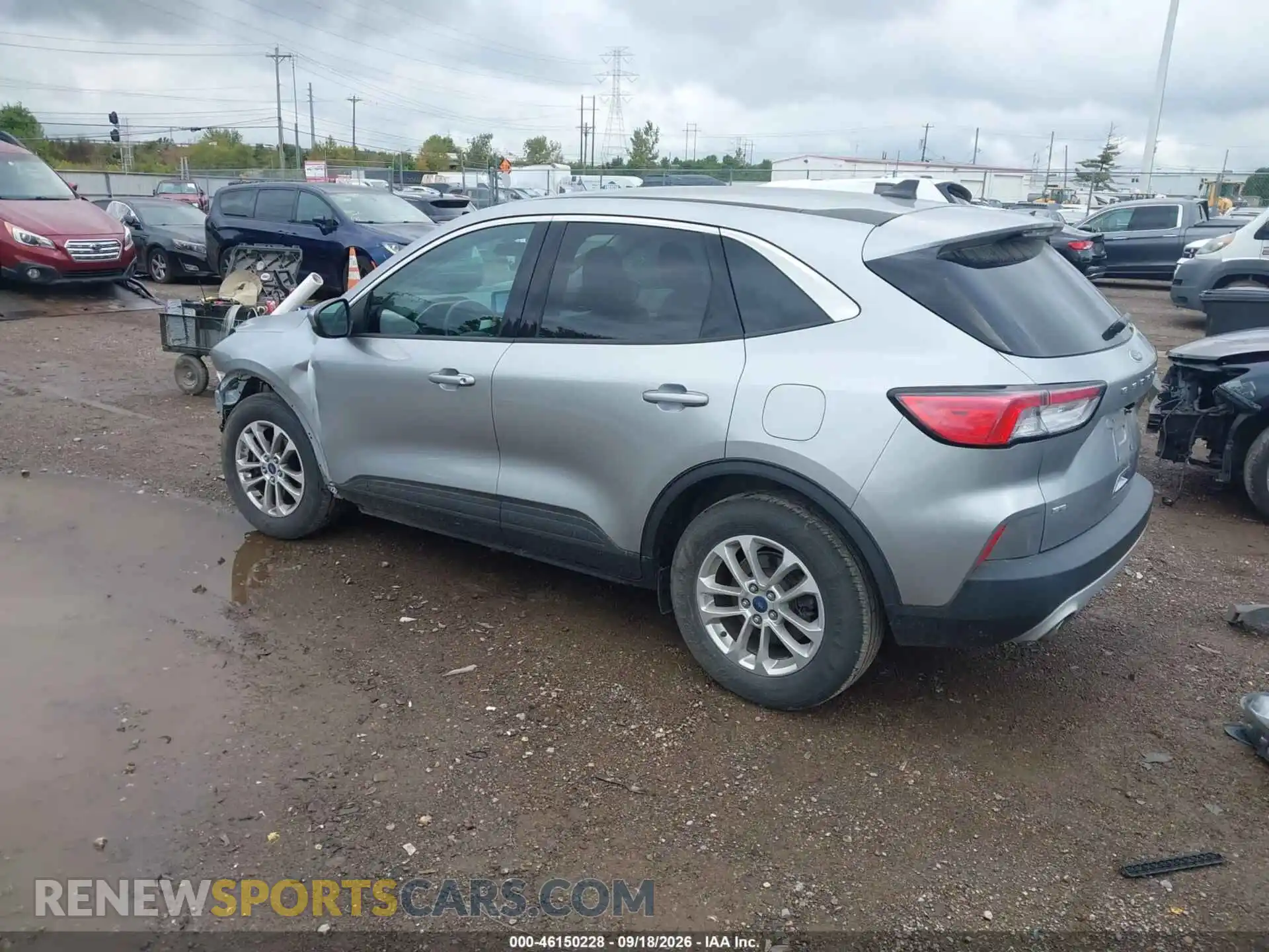 3 Photograph of a damaged car 1FMCU0G62MUB14605 FORD ESCAPE 2021