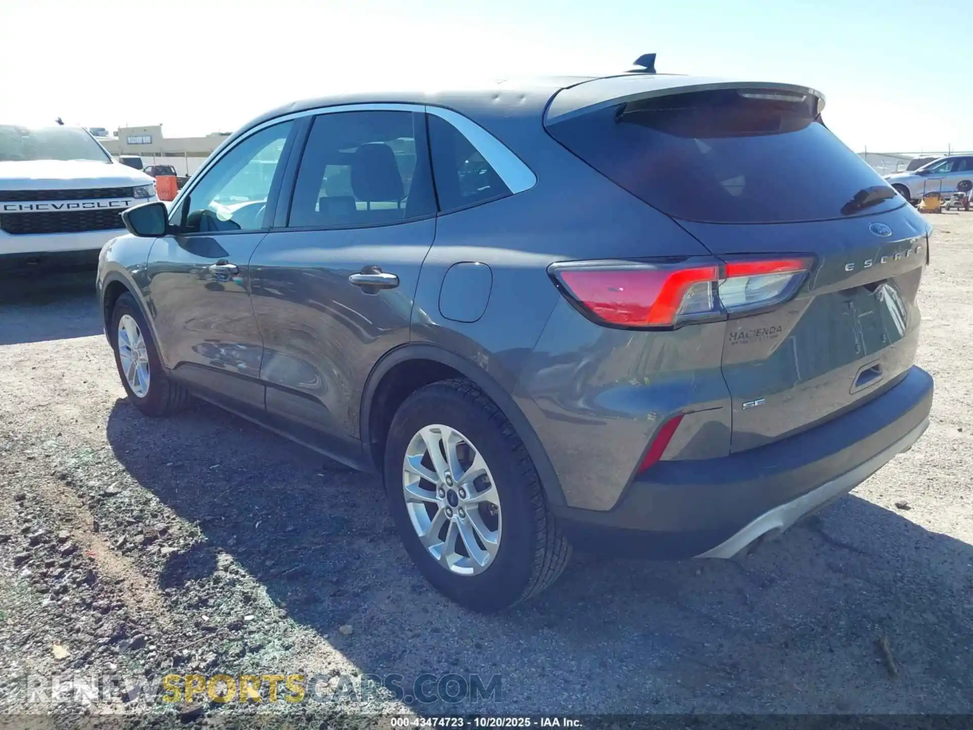3 Photograph of a damaged car 1FMCU0G64MUA45917 FORD ESCAPE 2021