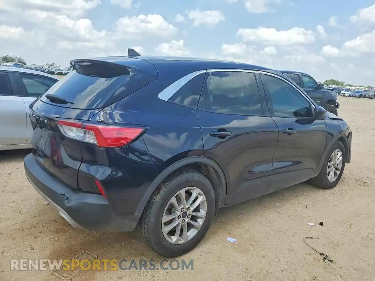 3 fotografías del automóvil dañado 1FMCU0G64MUB34595 FORD ESCAPE 2021