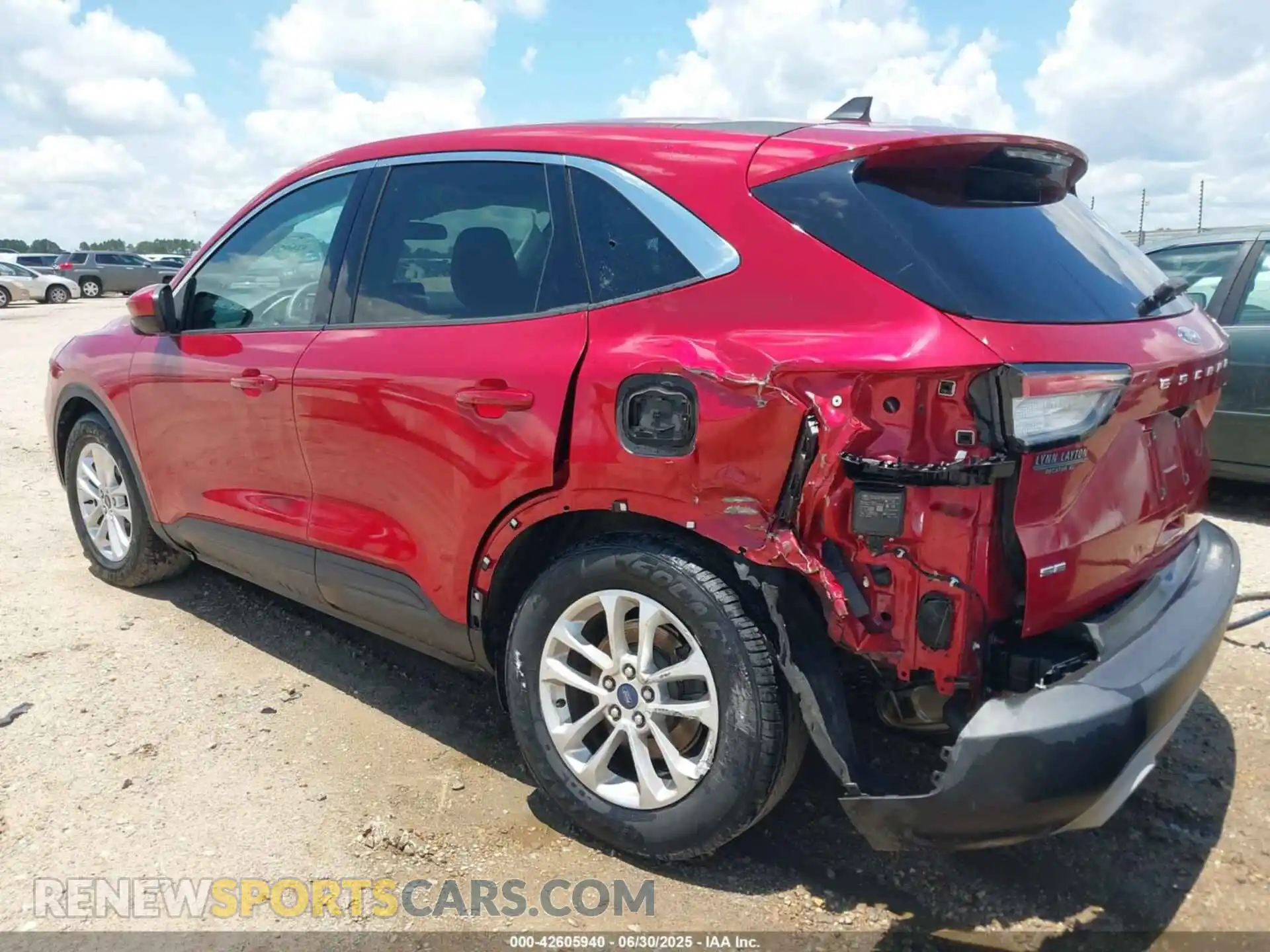3 Photograph of a damaged car 1FMCU0G65MUA19178 FORD ESCAPE 2021