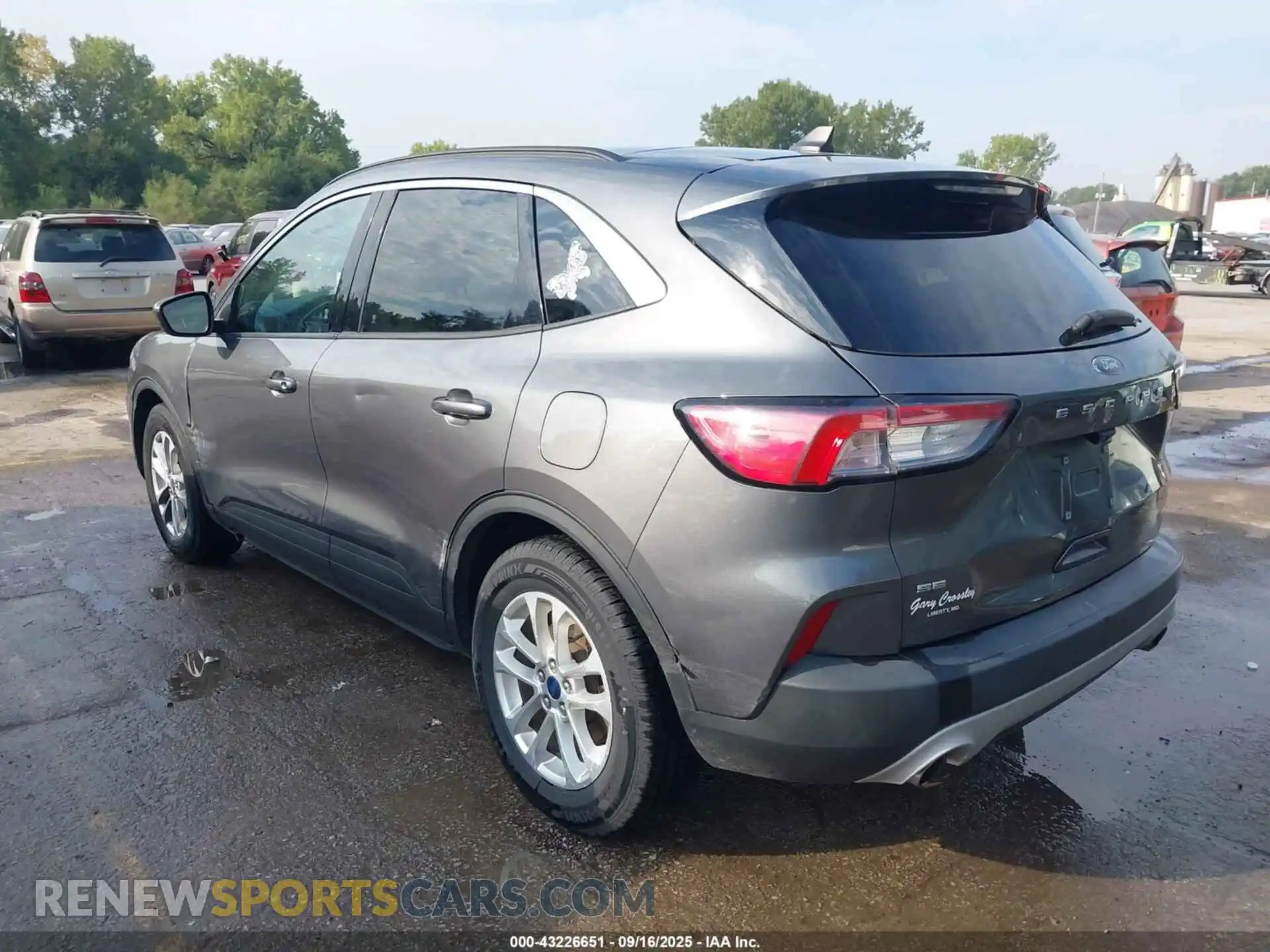 3 Photograph of a damaged car 1FMCU0G66MUA48009 FORD ESCAPE 2021