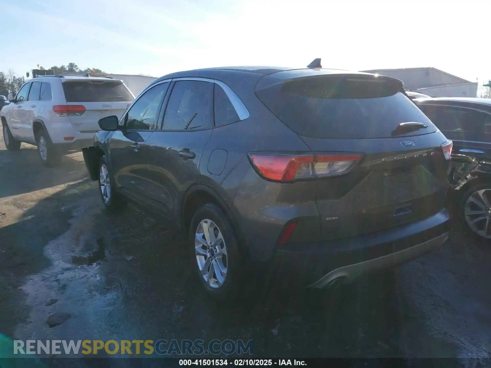 3 Photograph of a damaged car 1FMCU0G66MUA49290 FORD ESCAPE 2021