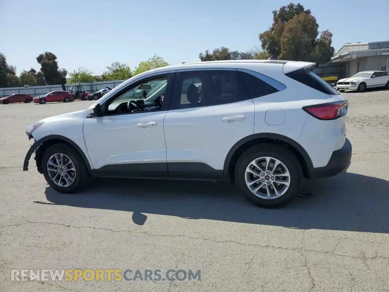 2 Photograph of a damaged car 1FMCU0G66MUB15627 FORD ESCAPE 2021