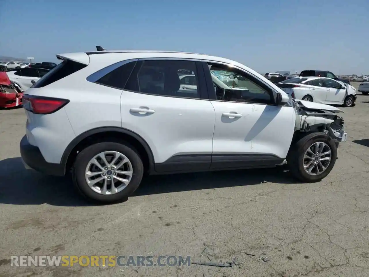 3 Photograph of a damaged car 1FMCU0G66MUB15627 FORD ESCAPE 2021