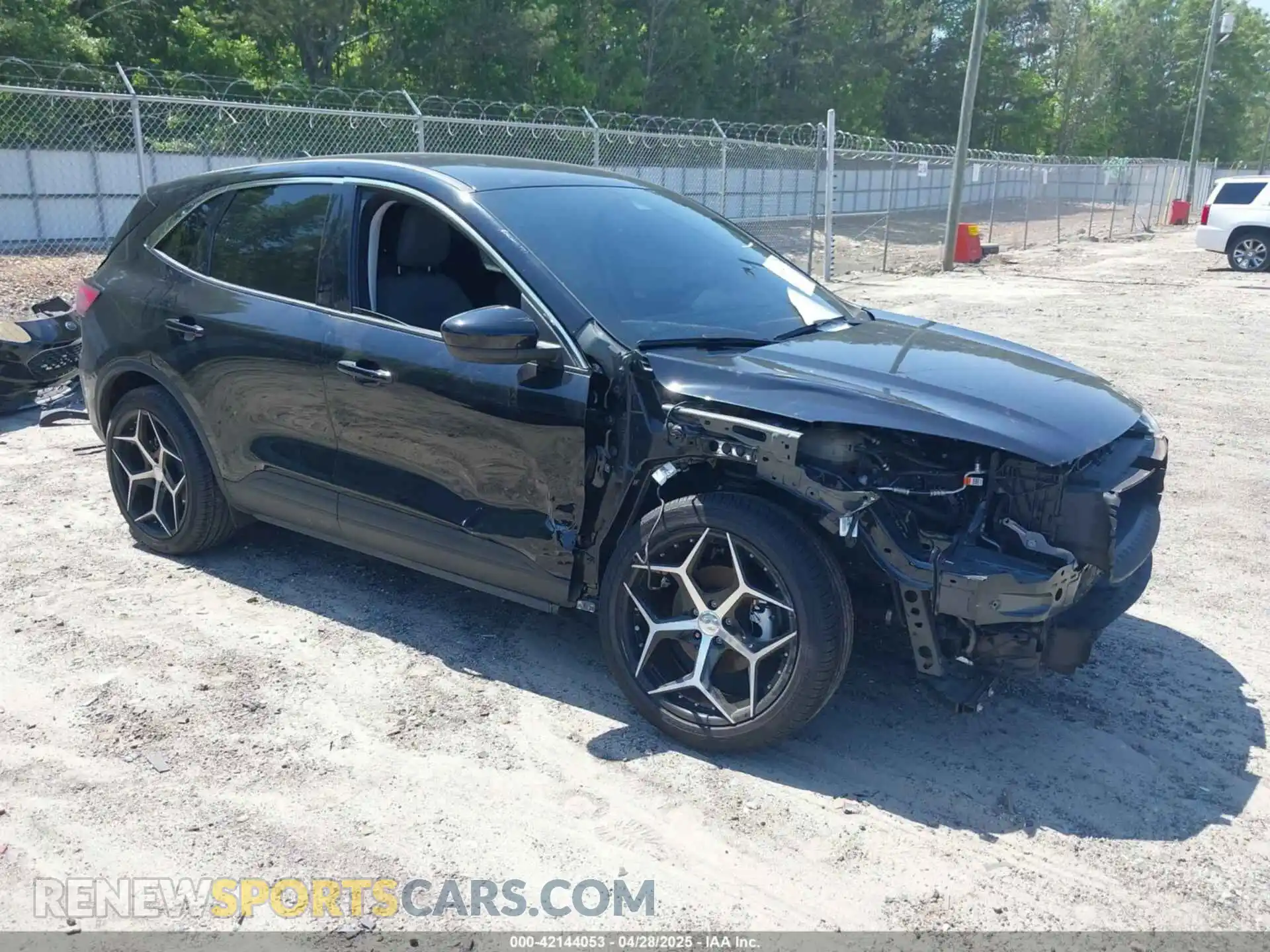 1 fotografías del automóvil dañado 1FMCU0G66MUB26983 FORD ESCAPE 2021