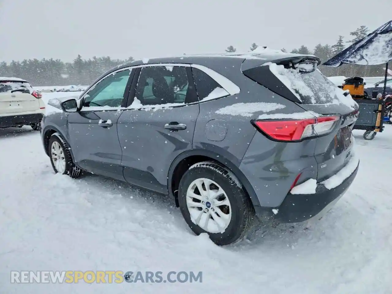 2 Photograph of a damaged car 1FMCU0G67MUA41862 FORD ESCAPE 2021