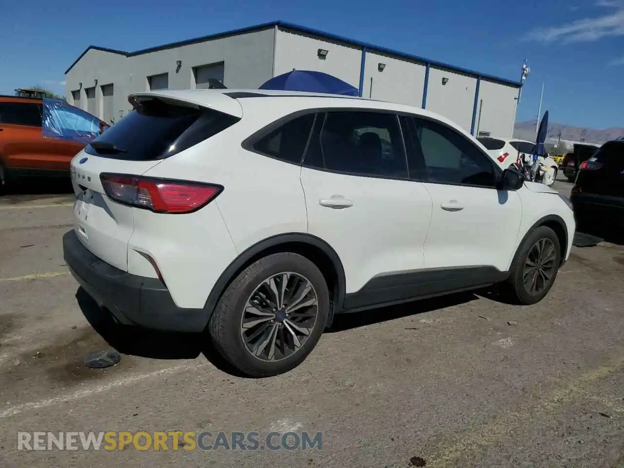 3 Photograph of a damaged car 1FMCU0G67MUB29424 FORD ESCAPE 2021