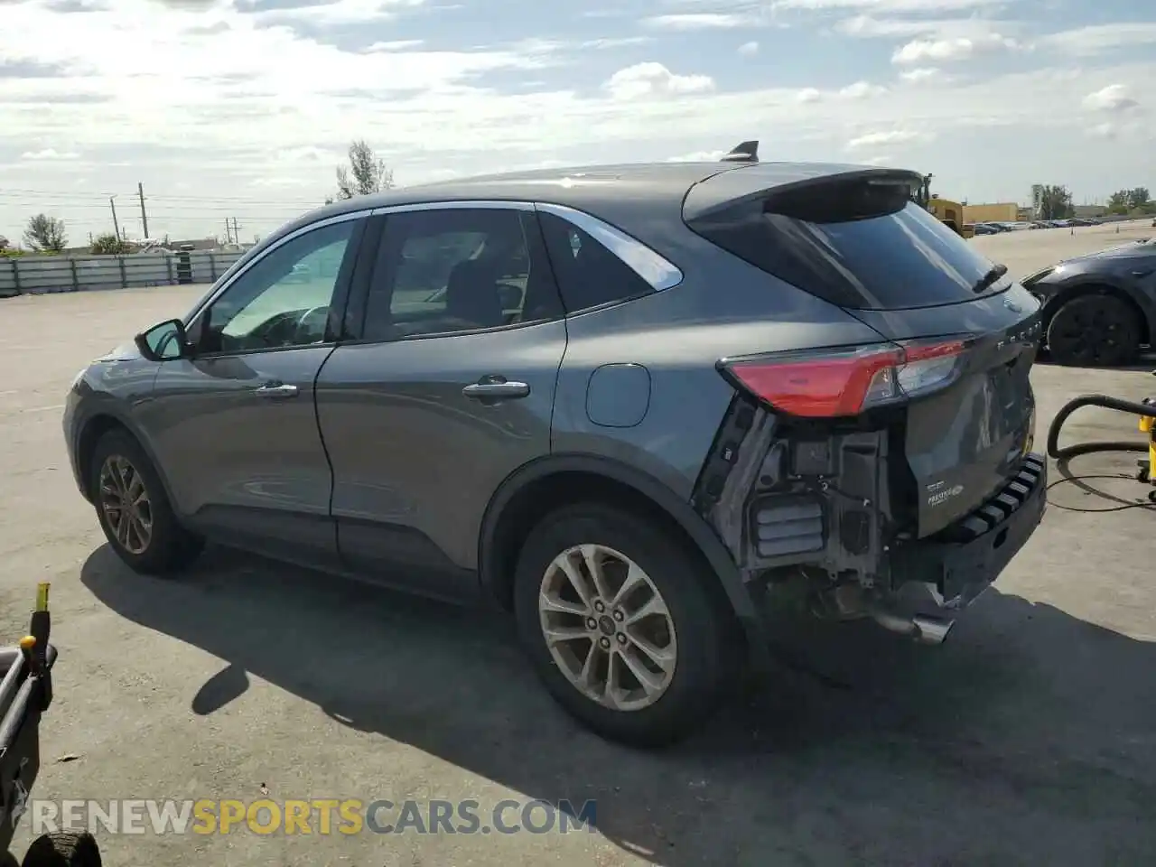 2 Photograph of a damaged car 1FMCU0G67MUB34266 FORD ESCAPE 2021