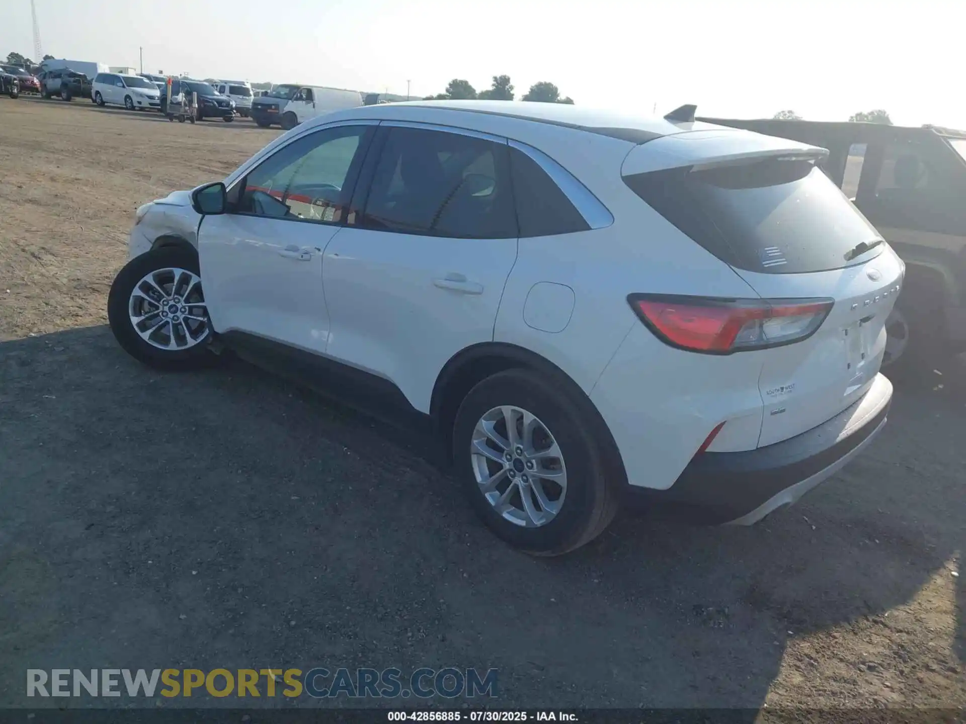 3 Photograph of a damaged car 1FMCU0G68MUA28439 FORD ESCAPE 2021
